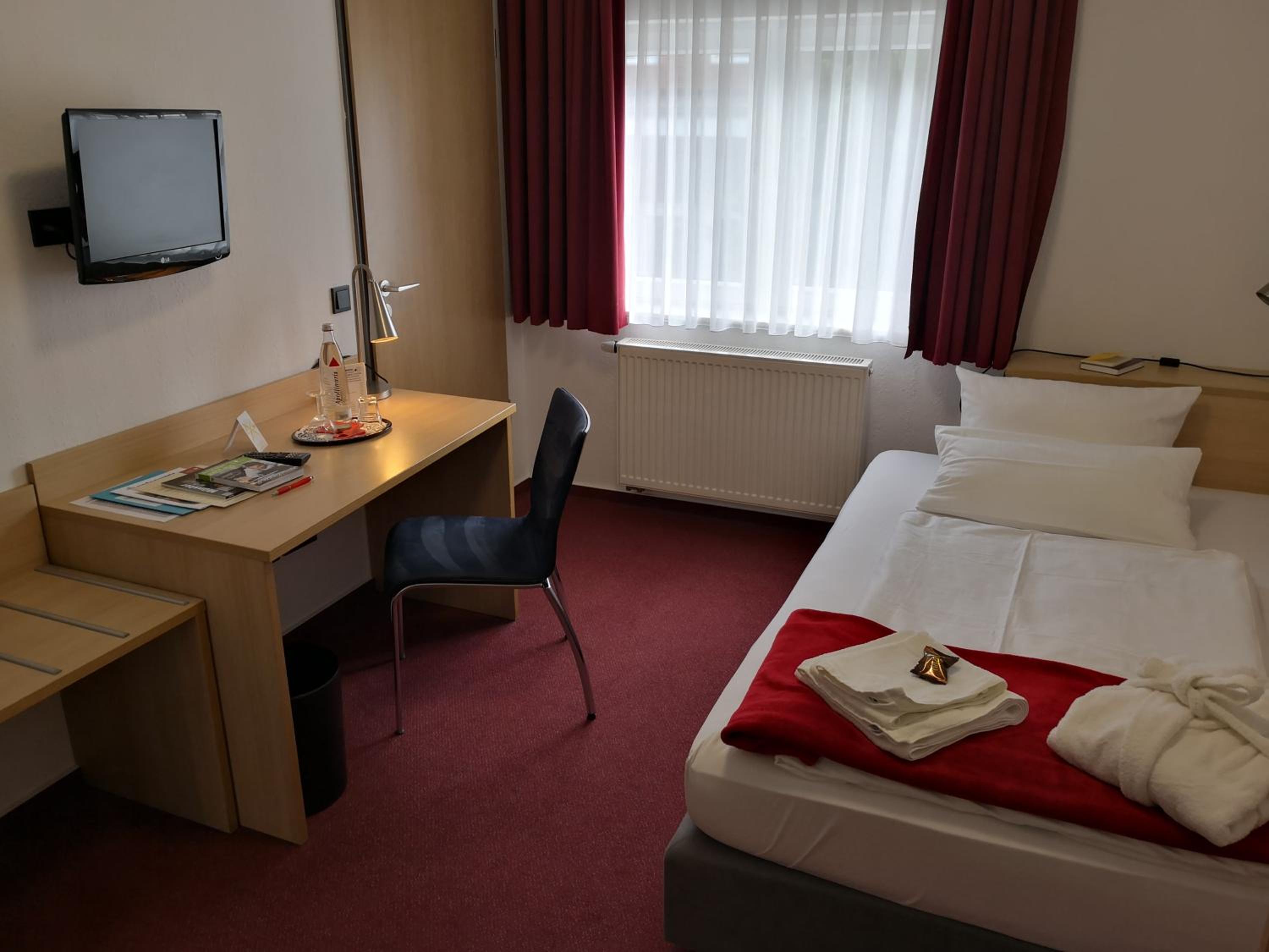 Single Room photo 2