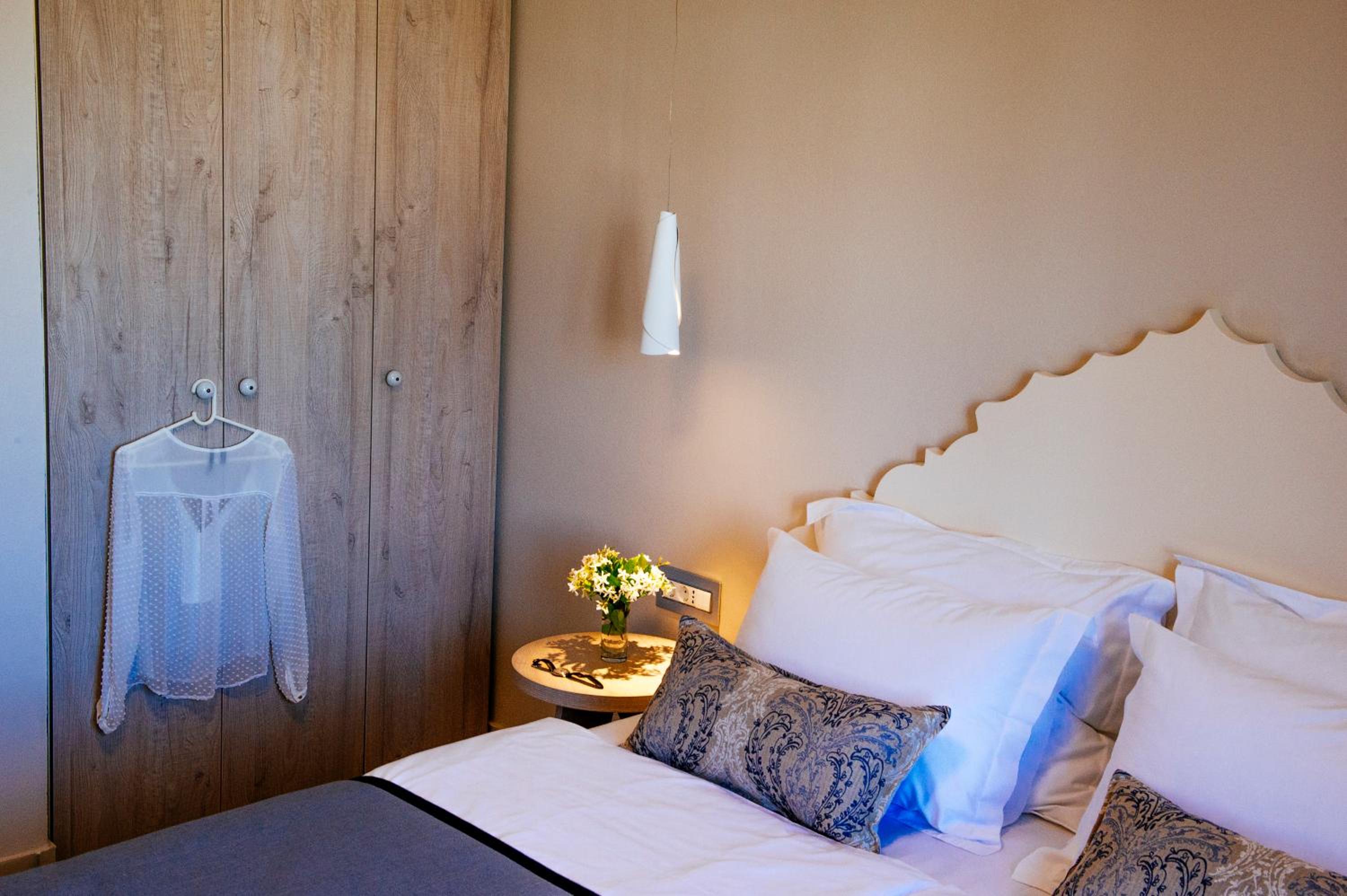 Deluxe One-Bedroom Apartment with Balcony (2 Adults+ 2 Children) - Photo 3