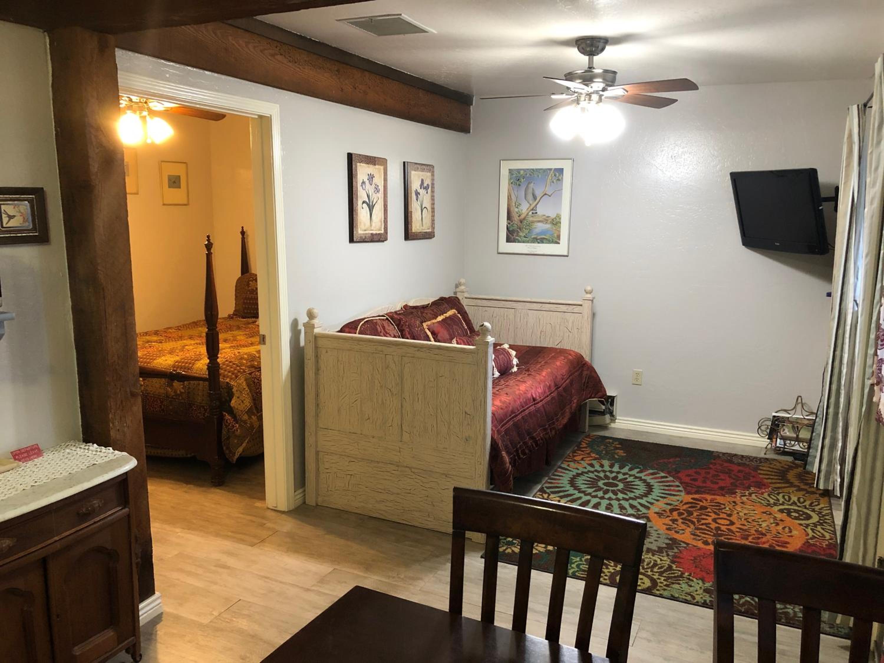 Apartment photo 1
