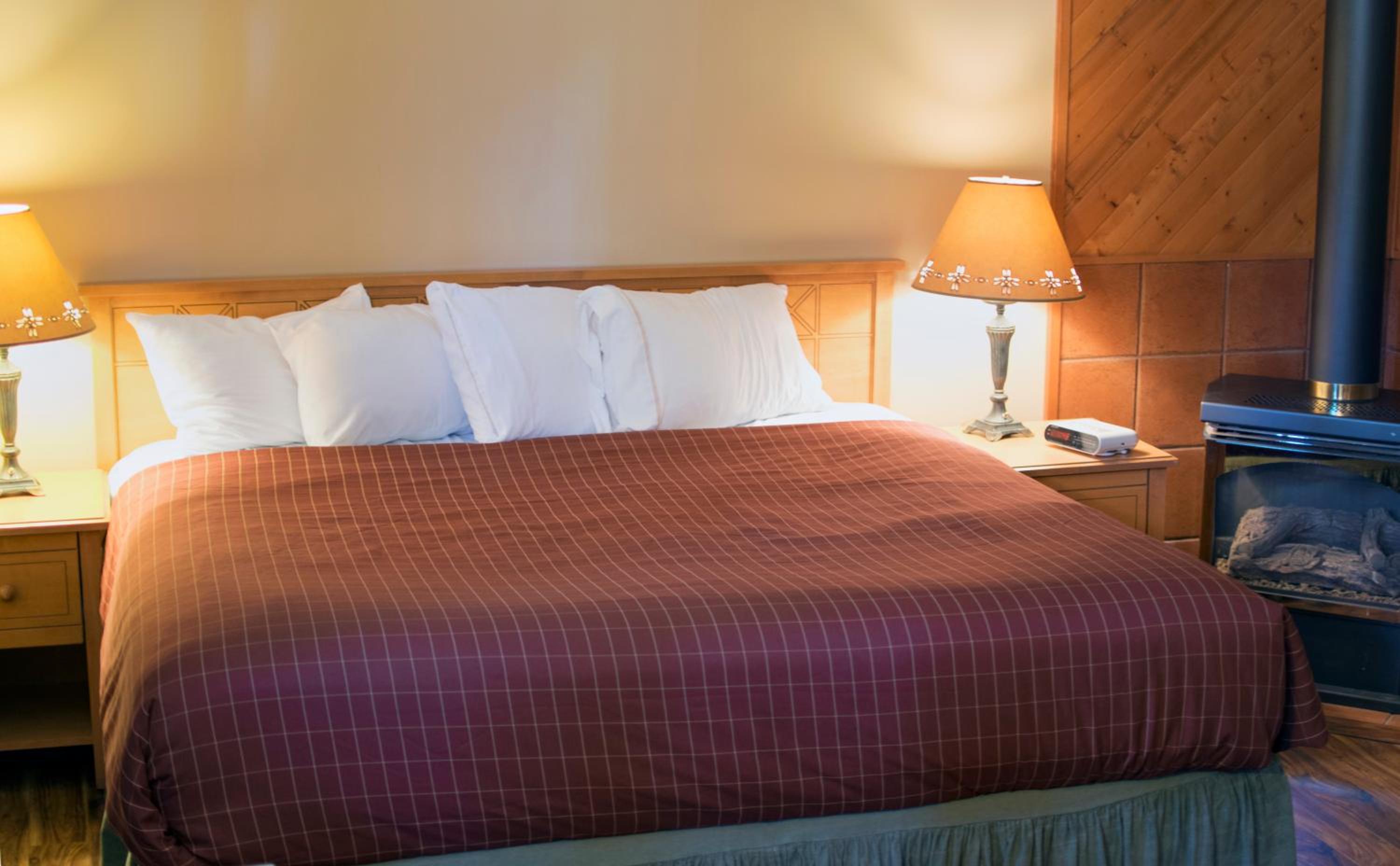 Deluxe Double Room - Photo 22