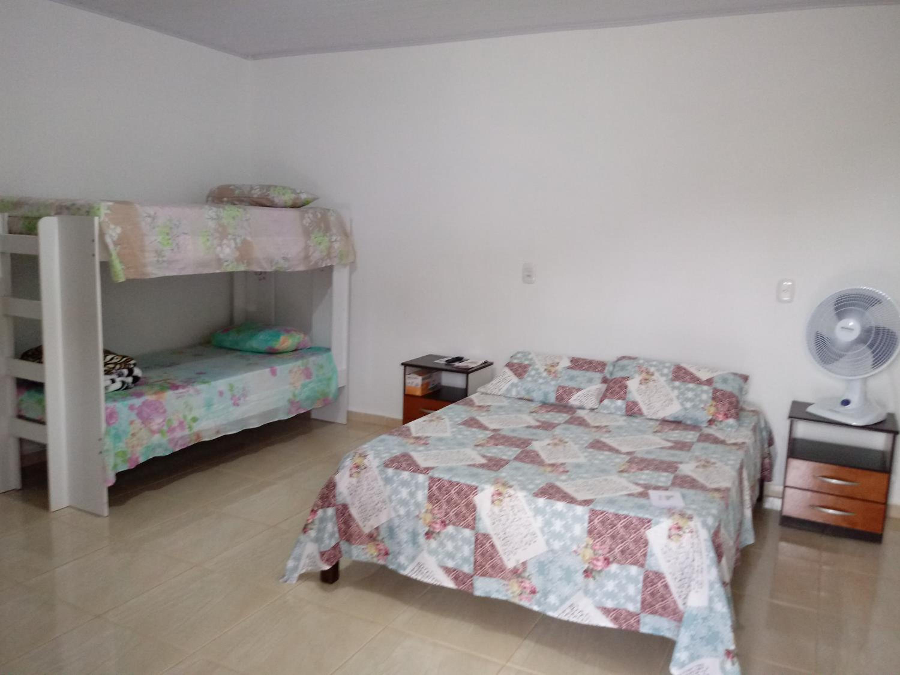 Family Room with Private Bathroom - Photo 9