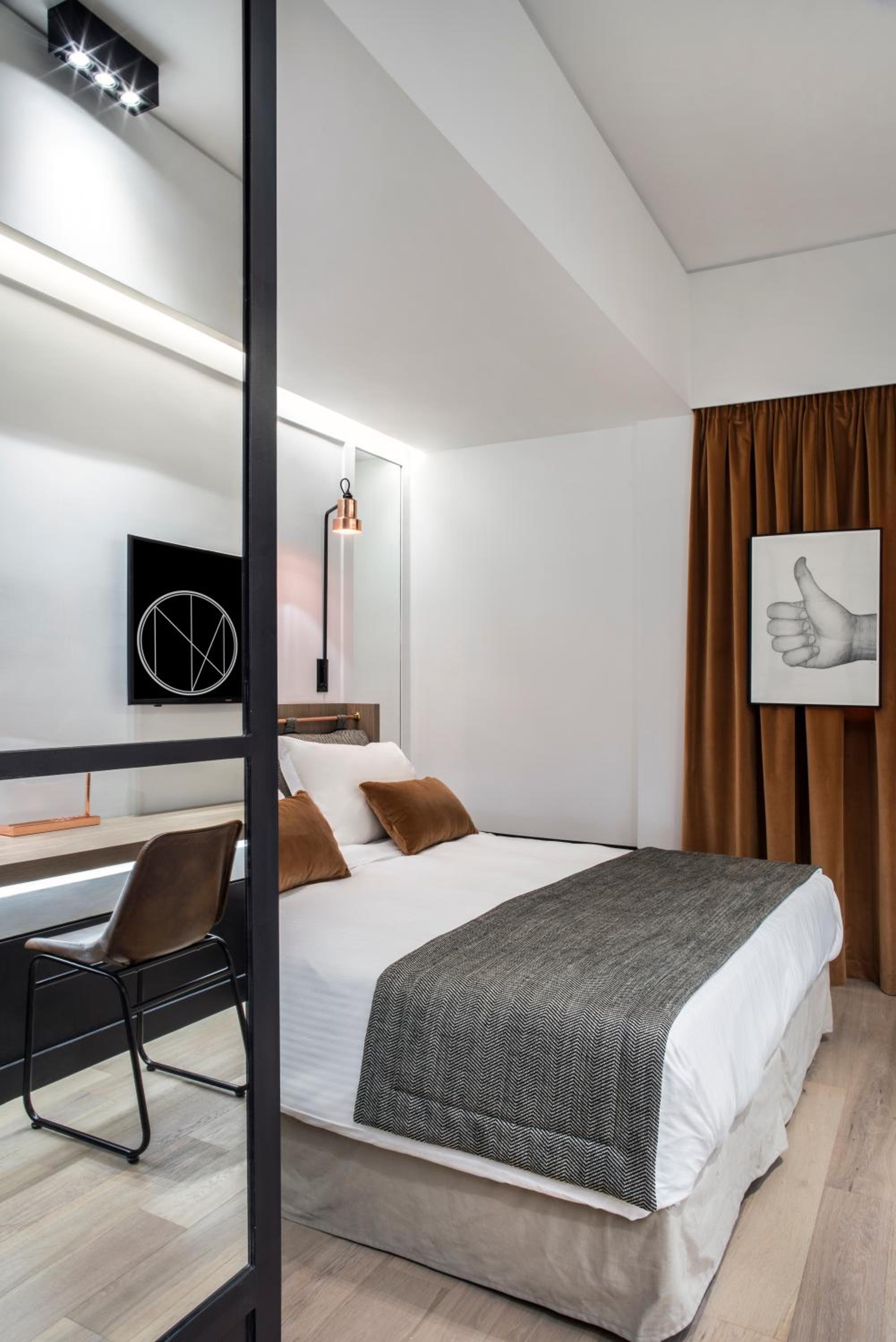 Urban Internal Double or Twin Room With No View - Photo 7