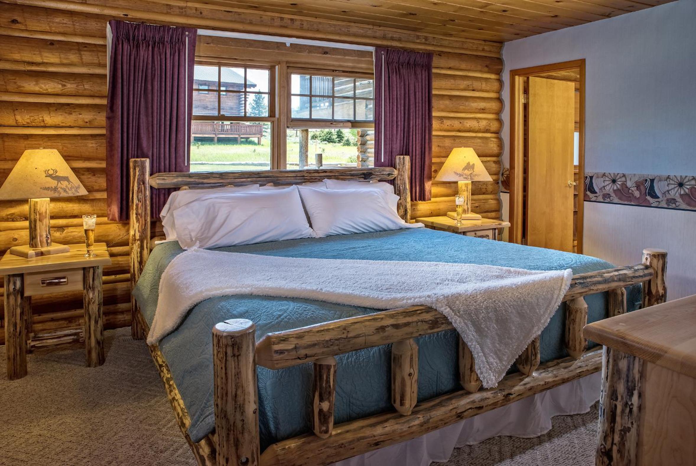 Deluxe King Room photo 1