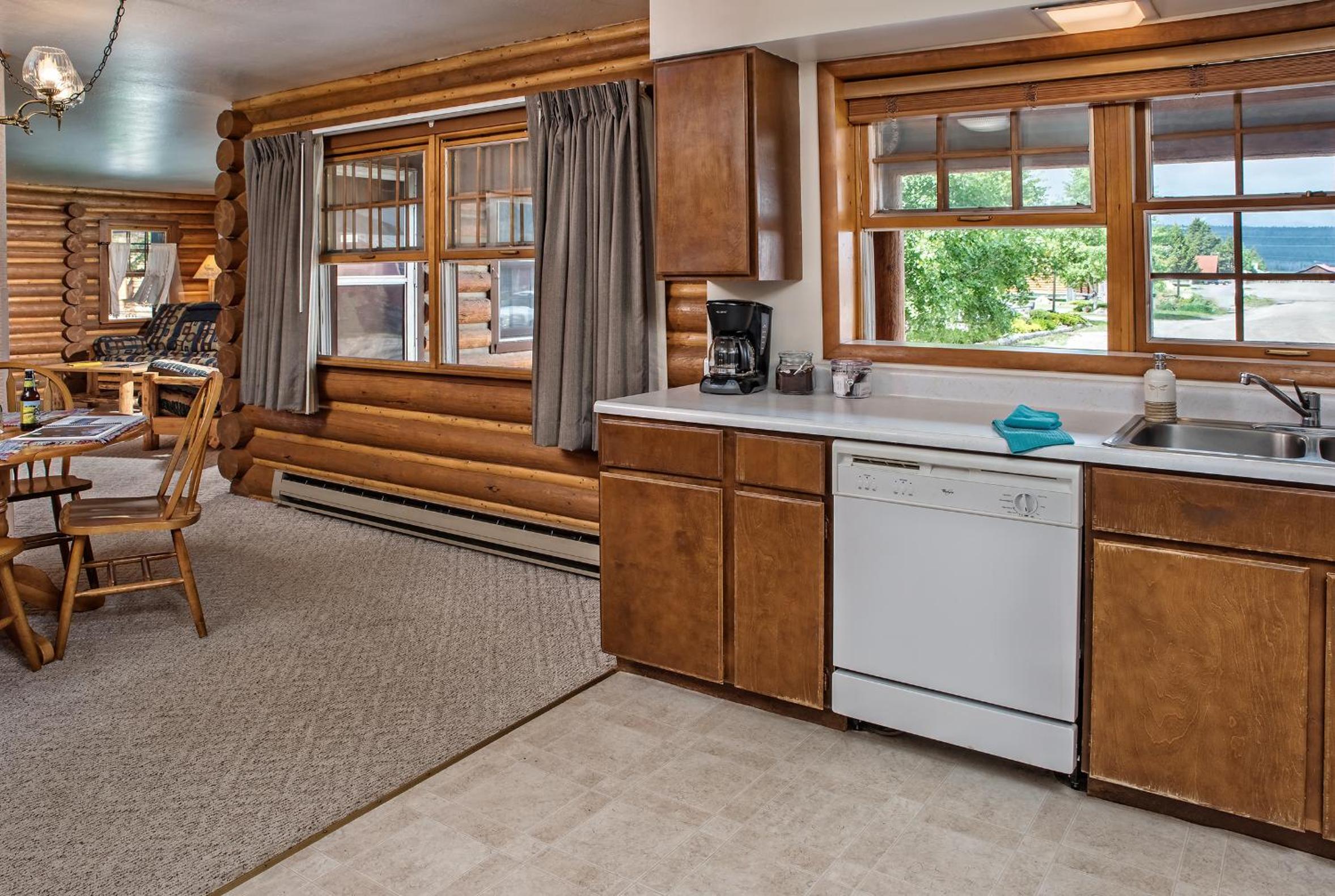 Deluxe Family Suite photo 3