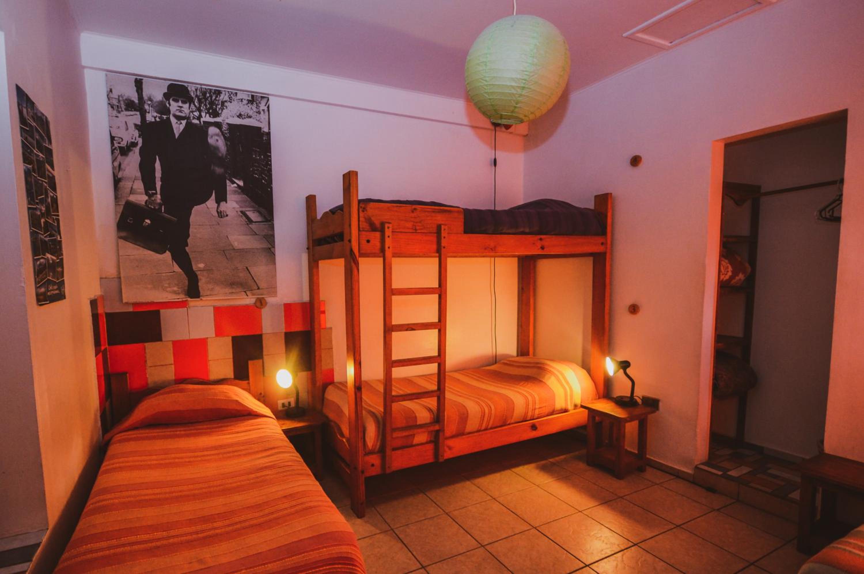Quadruple Room with Shared Bathroom photo 2