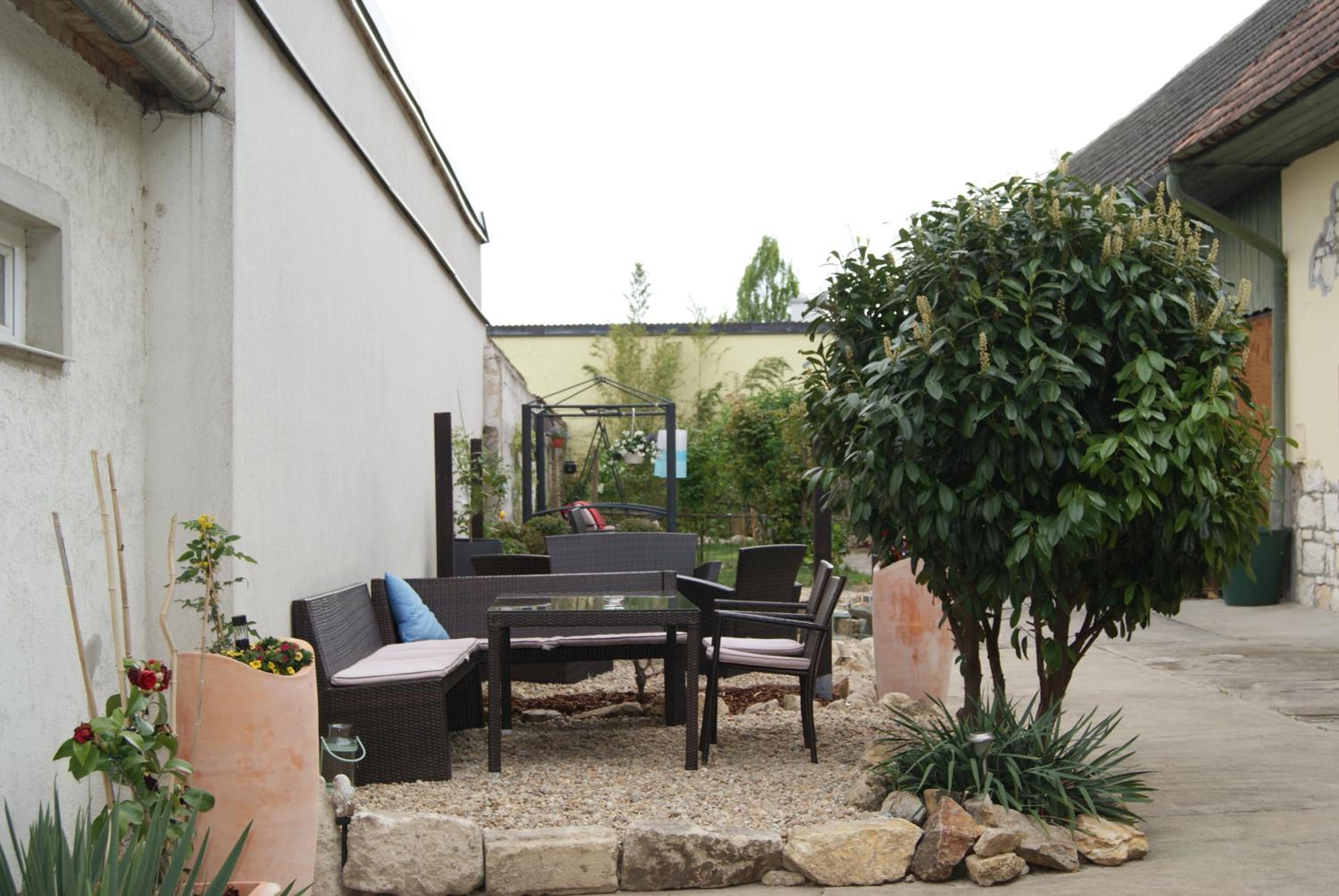 Two-Bedroom Apartment (8 Adults) - Photo 14