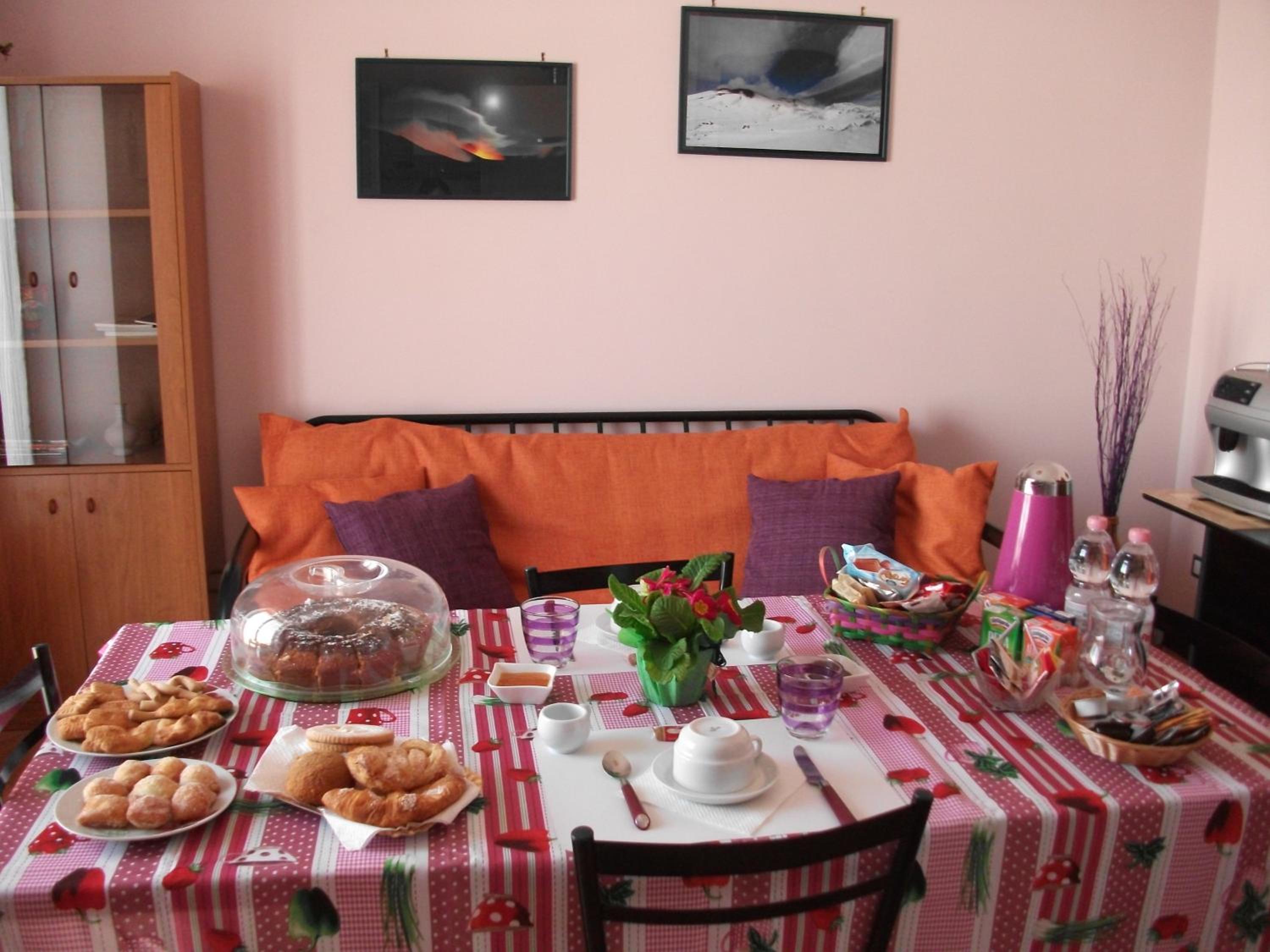One-Bedroom Apartment with Balcony photo 3