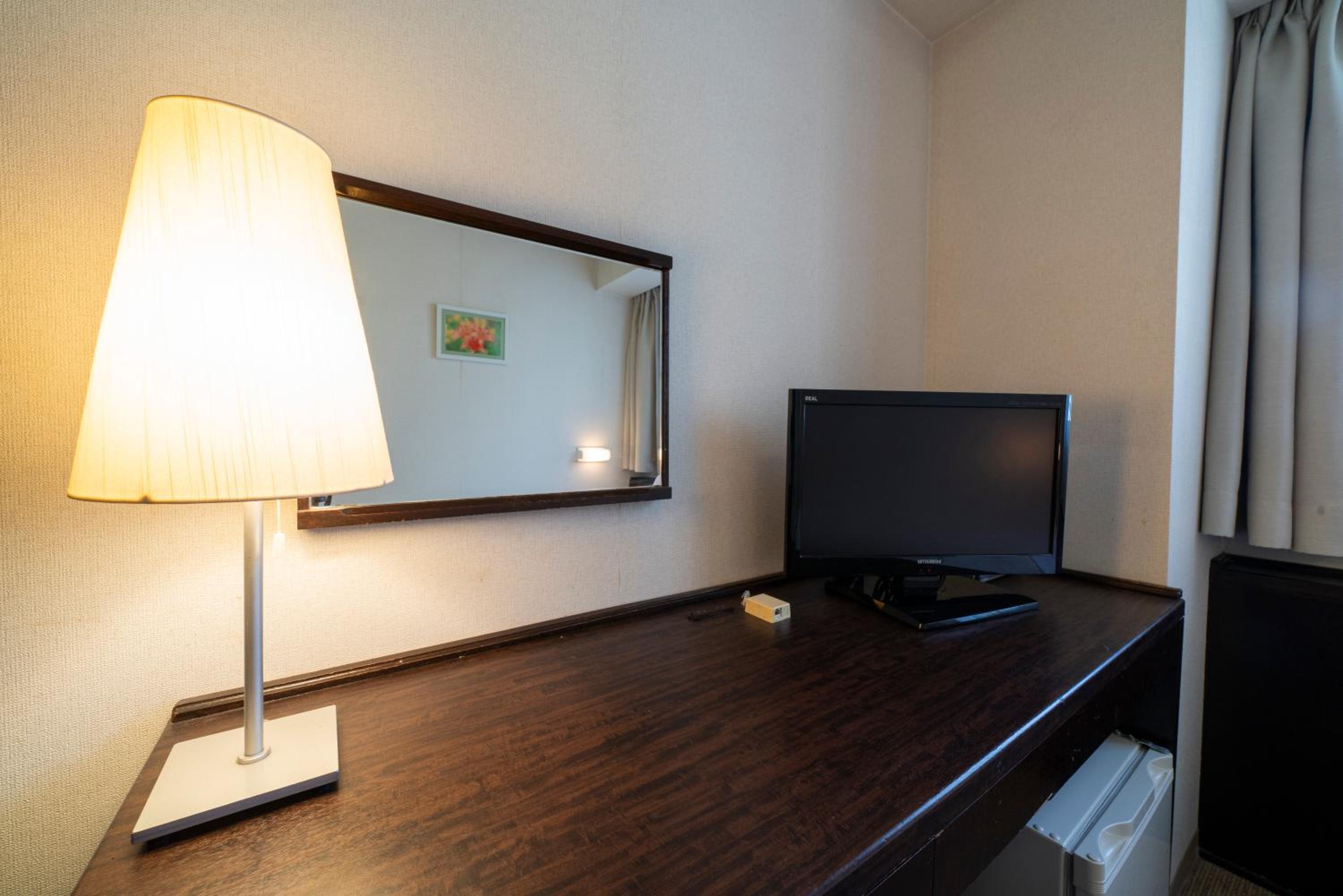 Double Room with Small Double Bed - Non-Smoking photo 3