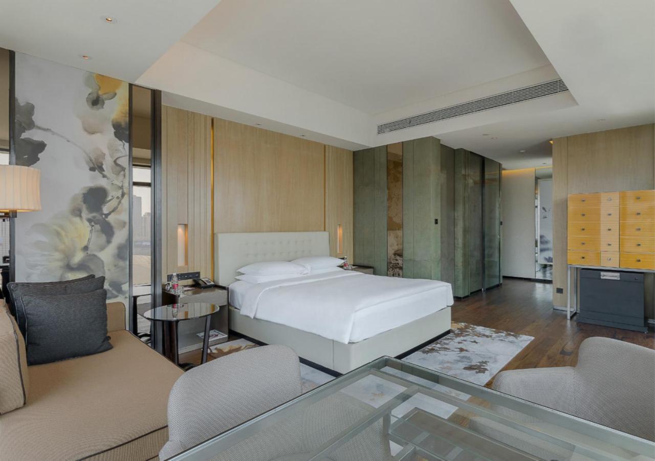 Club Deluxe King Room photo 2