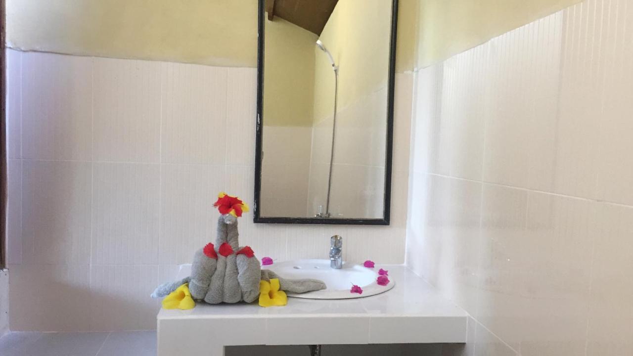 Standard Double Room - Photo 12