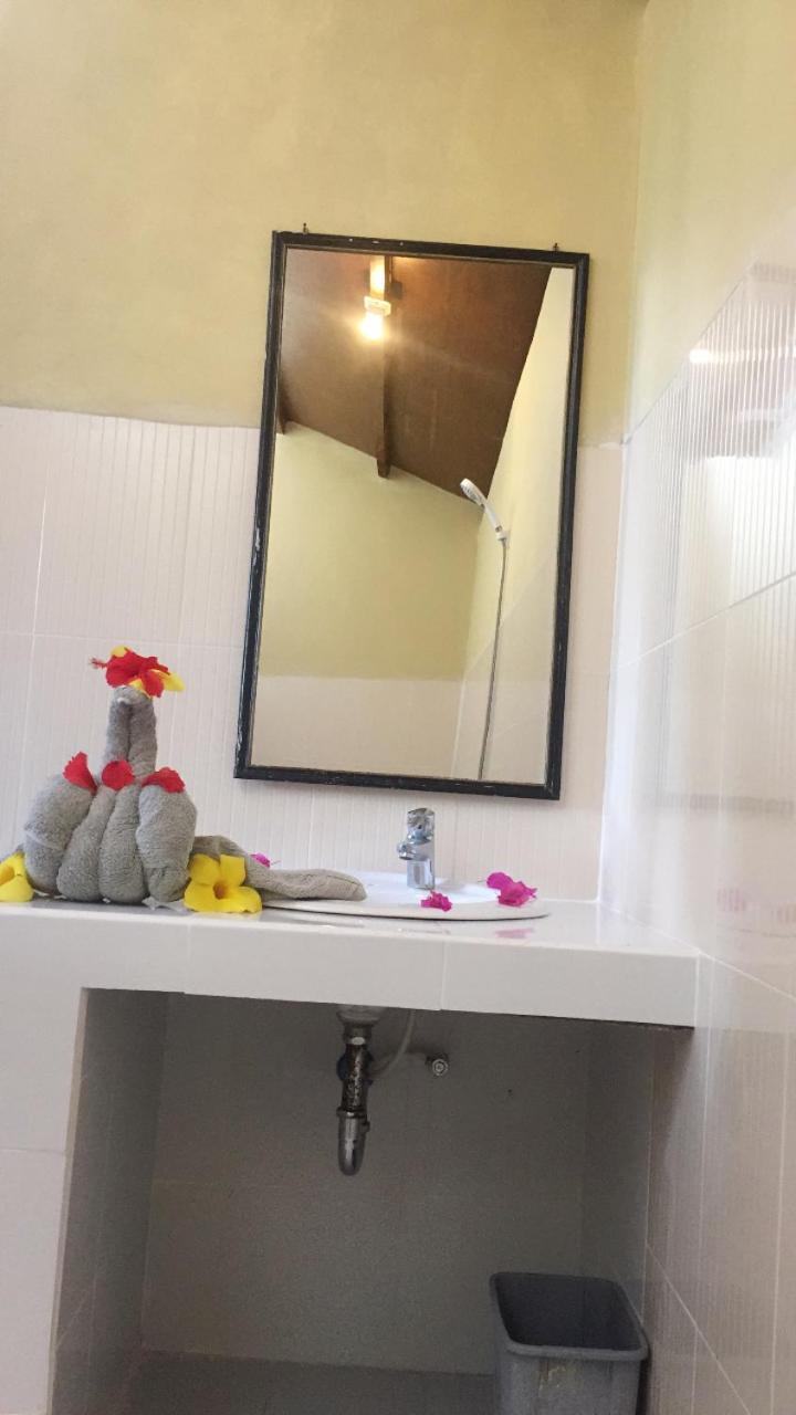 Standard Double Room - Photo 11
