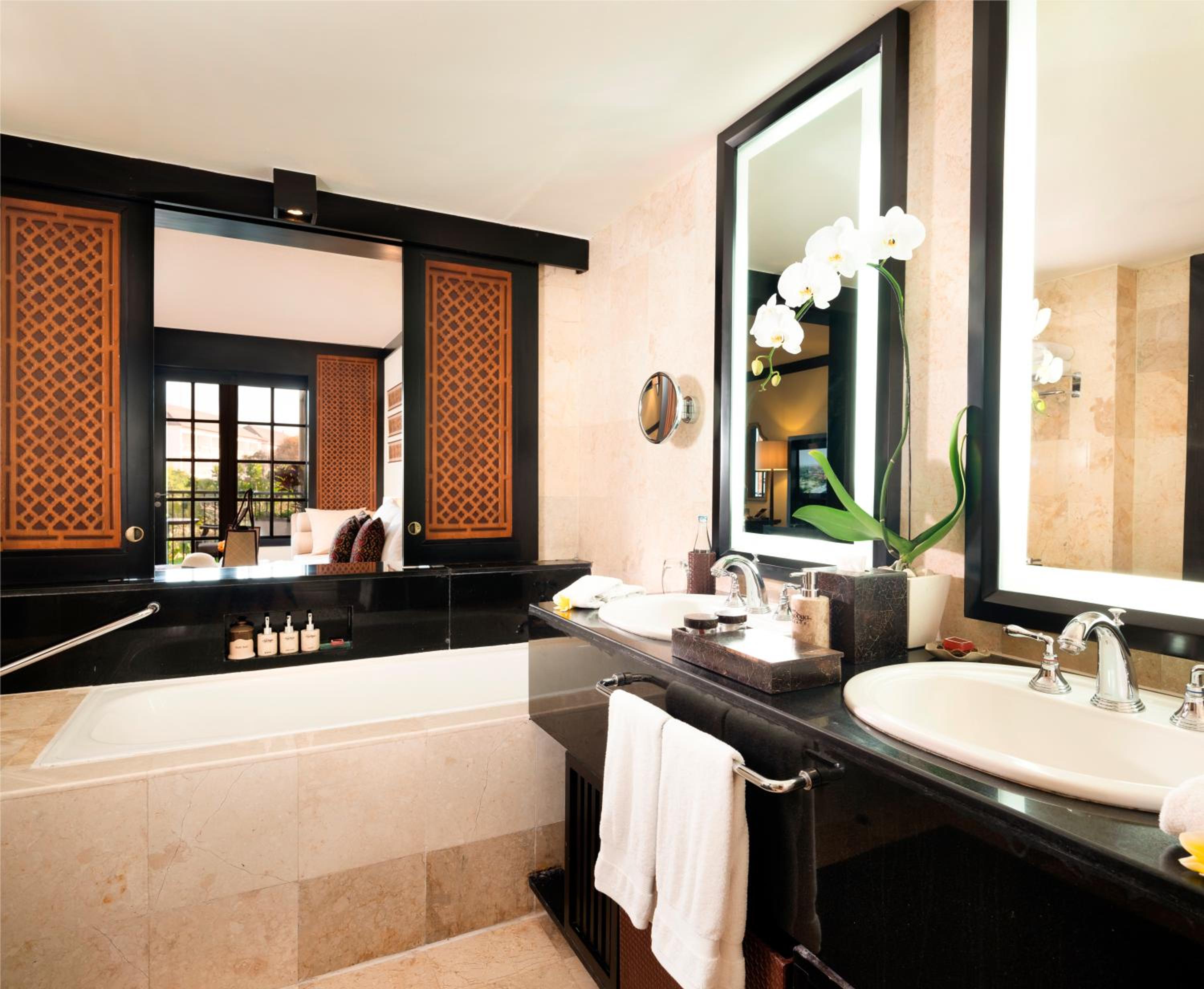 Ayodya Palace Double Room with Club Benefits