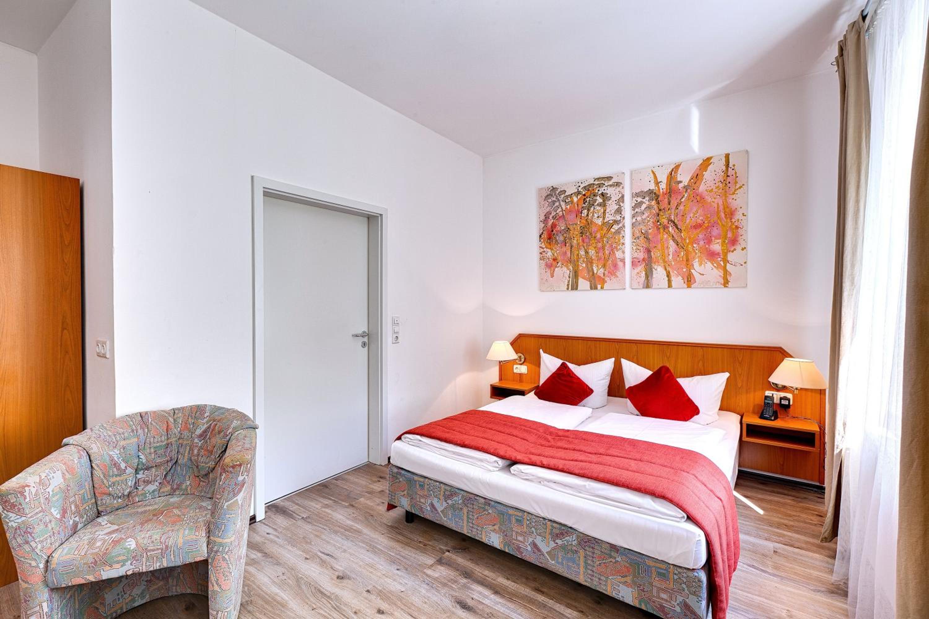 Double or Twin Room - Photo 2