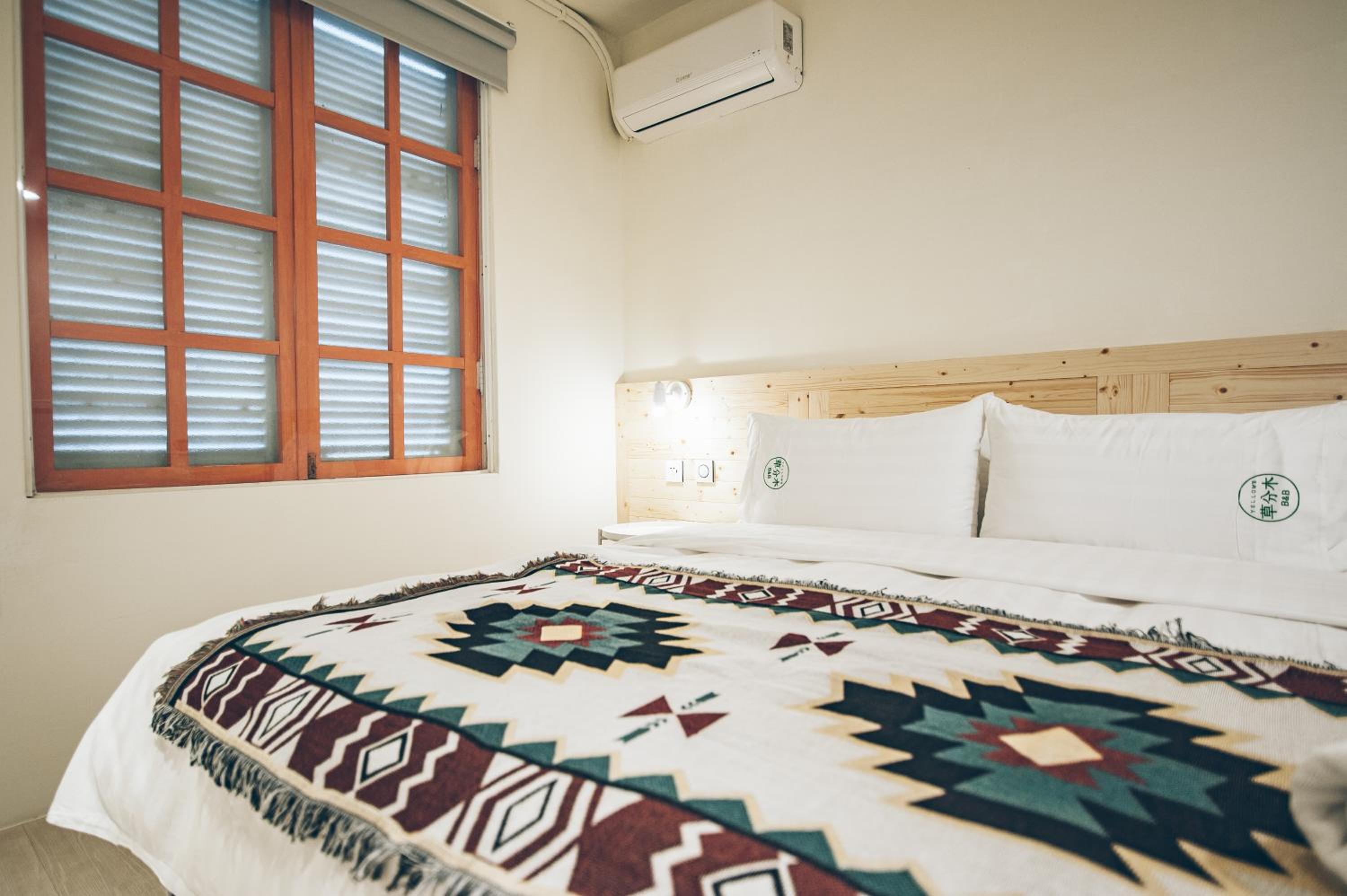 Small Double Room (No Window) photo 1
