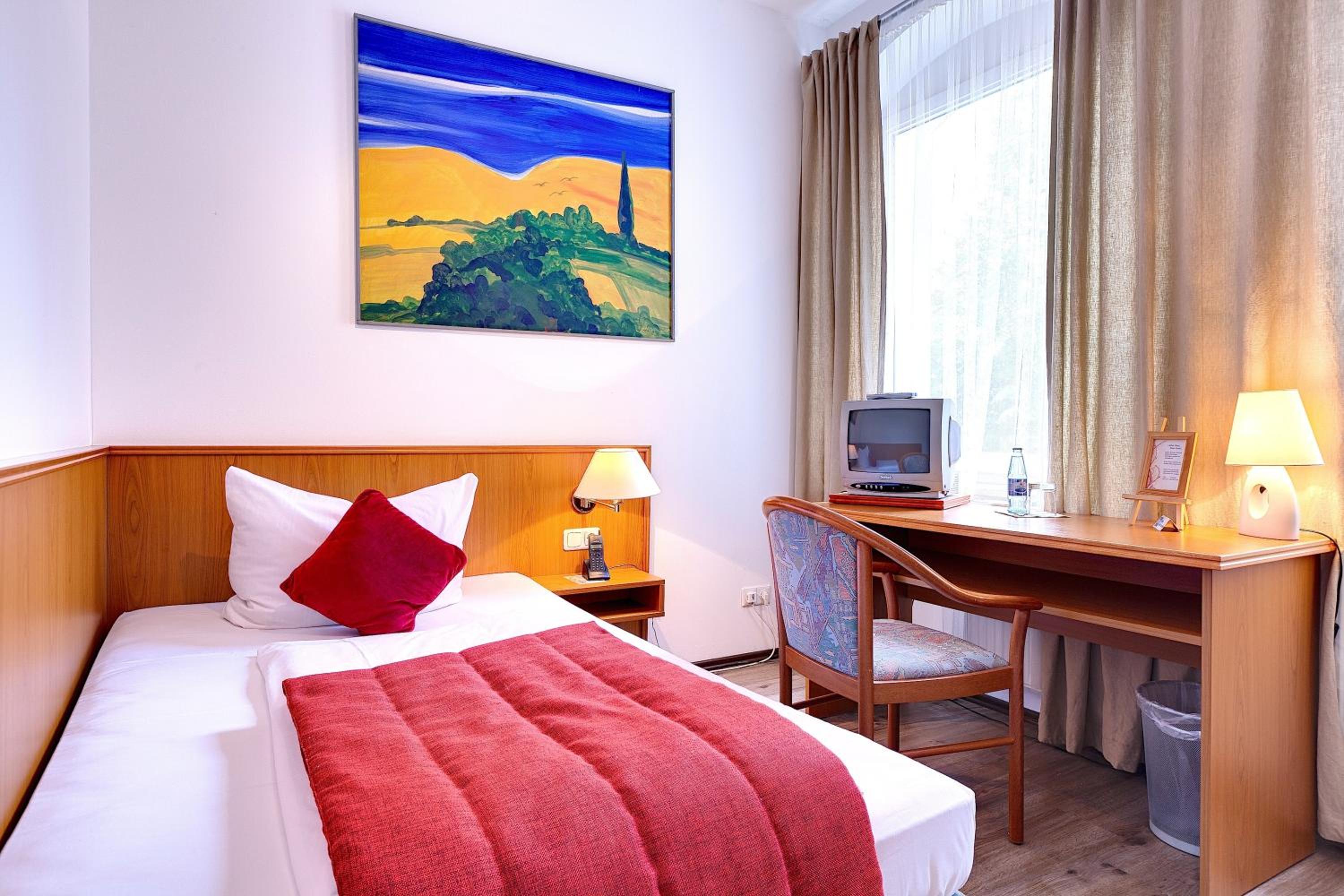 Single Room photo 1