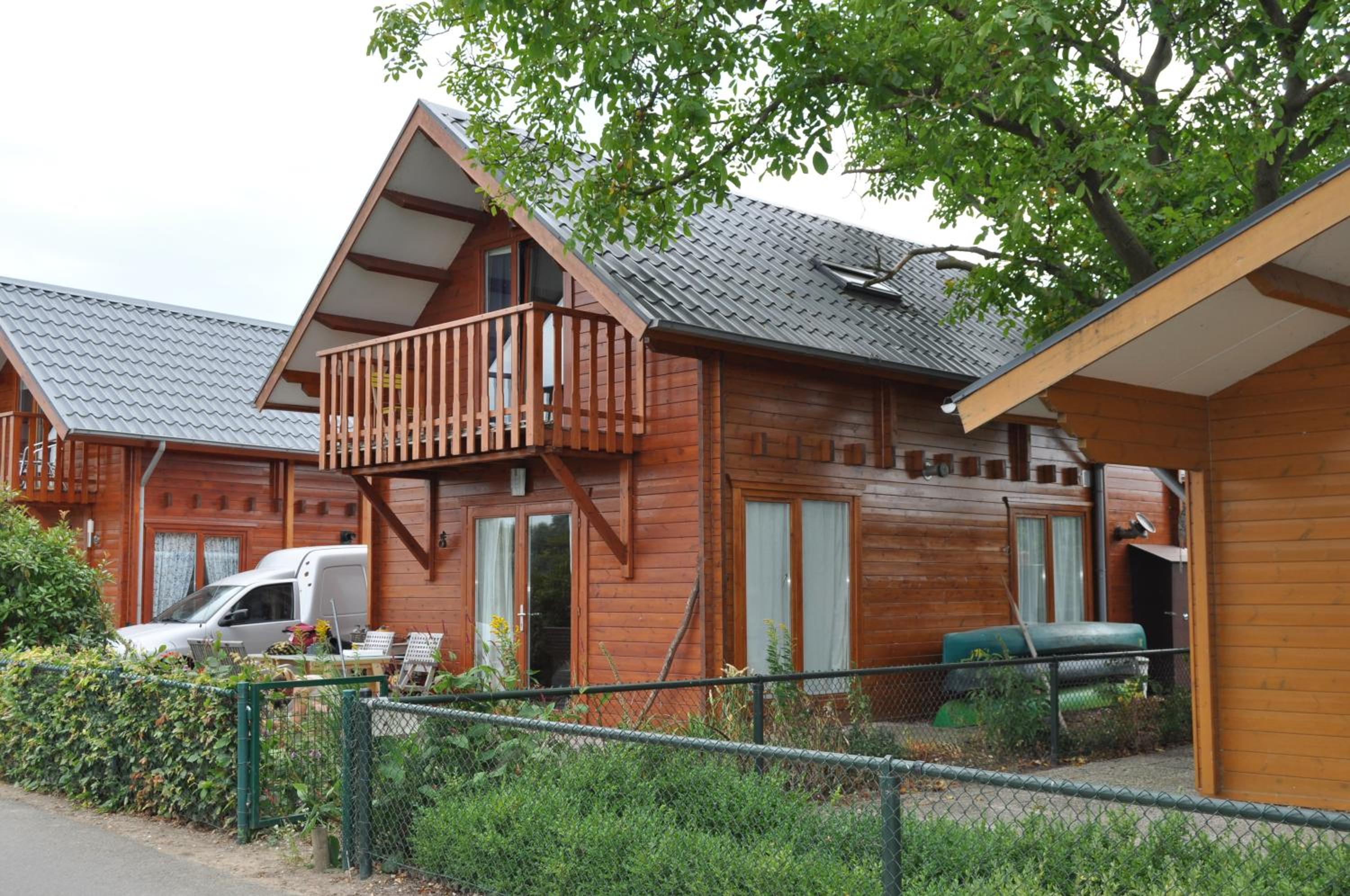 Three-Bedroom Cottage - Photo 13