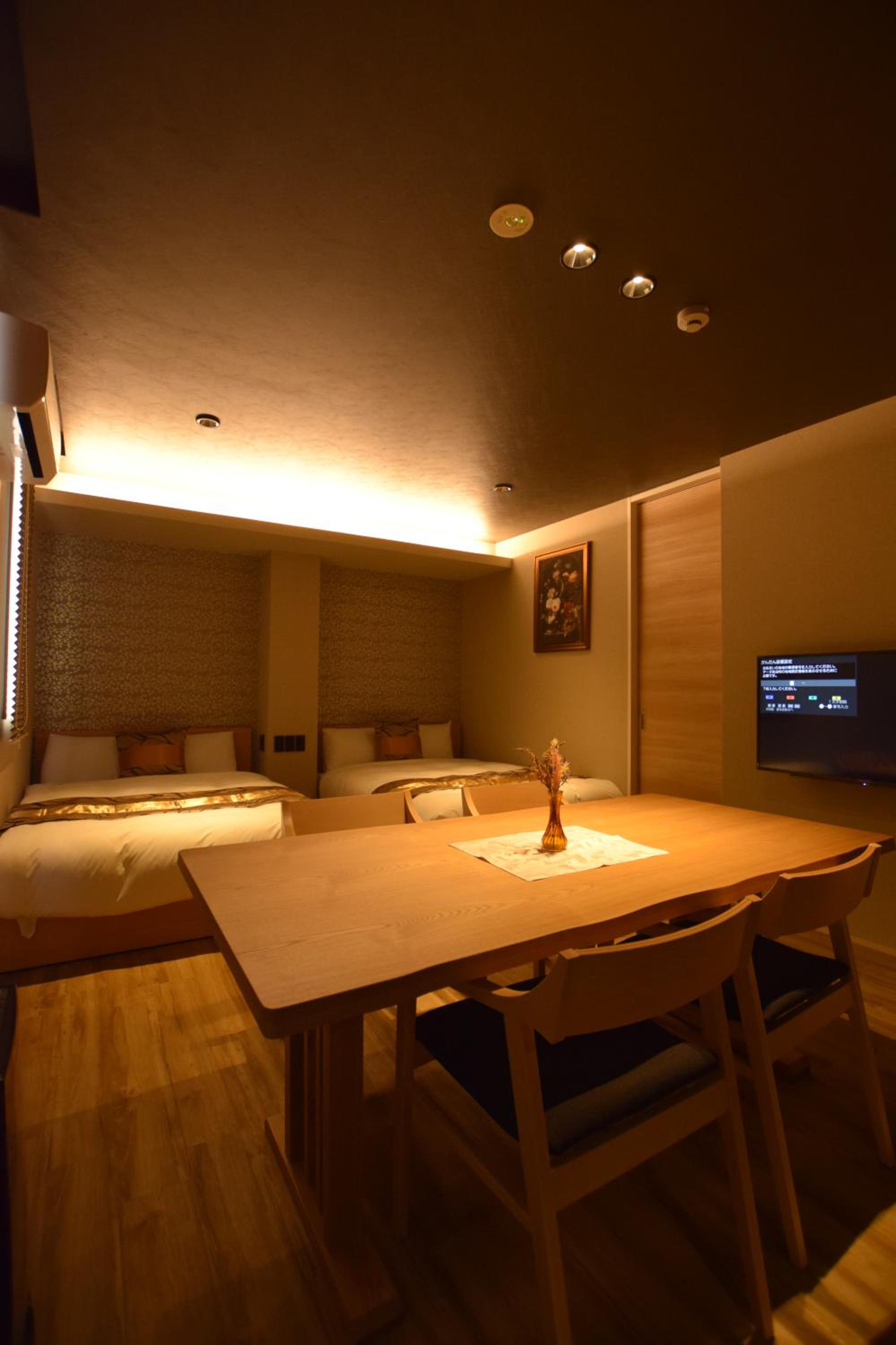 Classic Quadruple Room - Photo 6