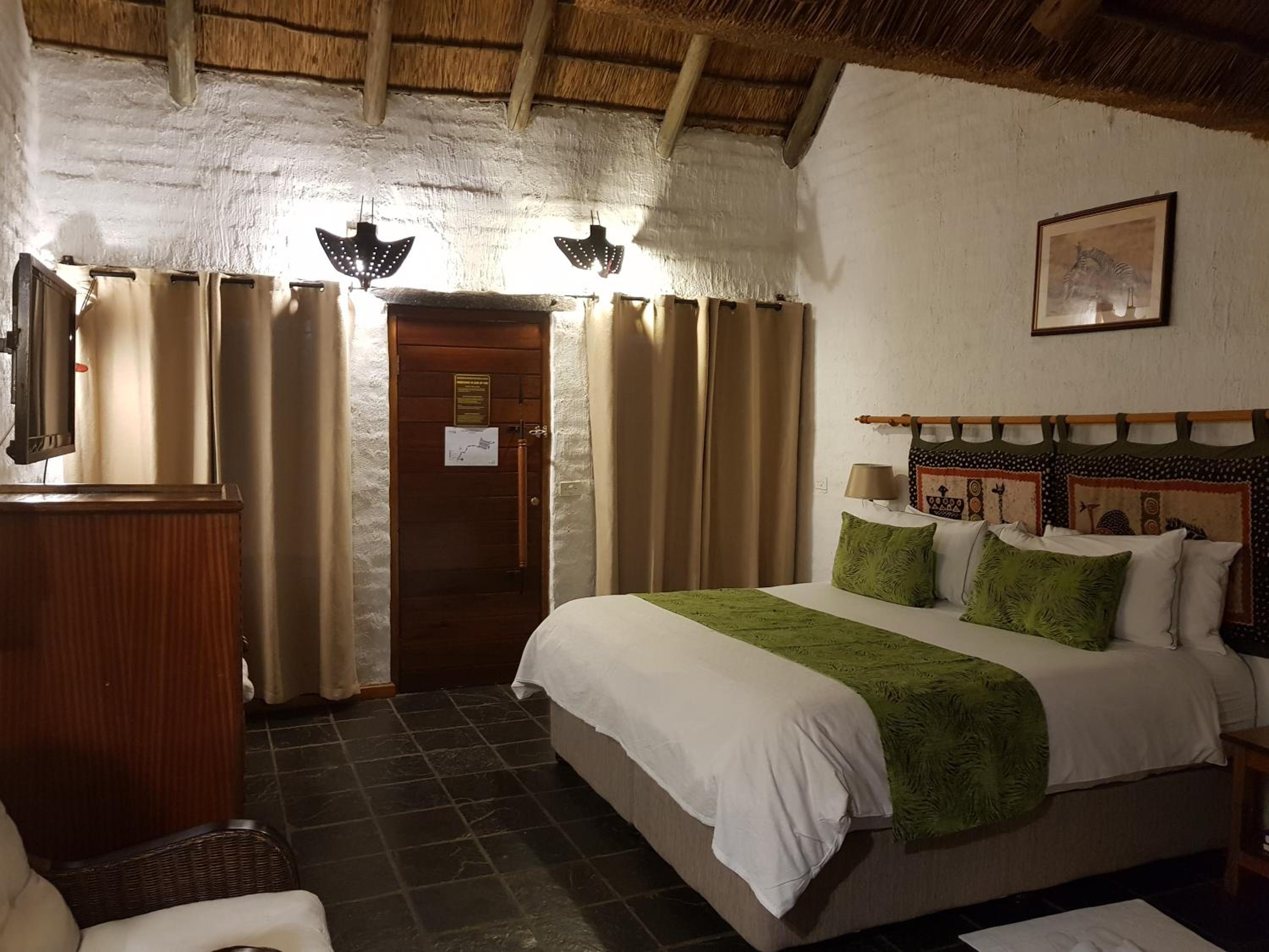 Deluxe Double or Twin Room - Photo 2