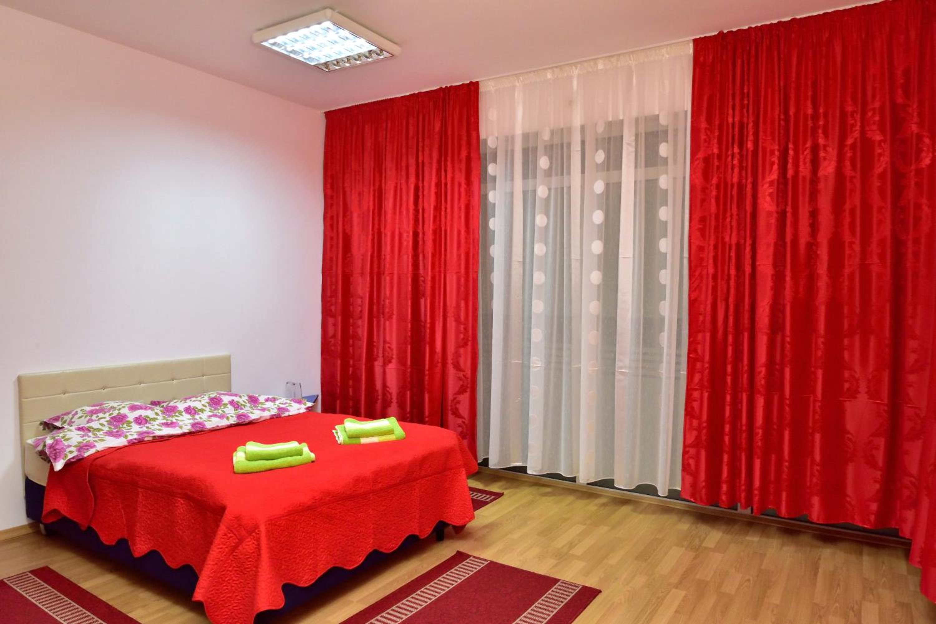 Large Double Room photo 1