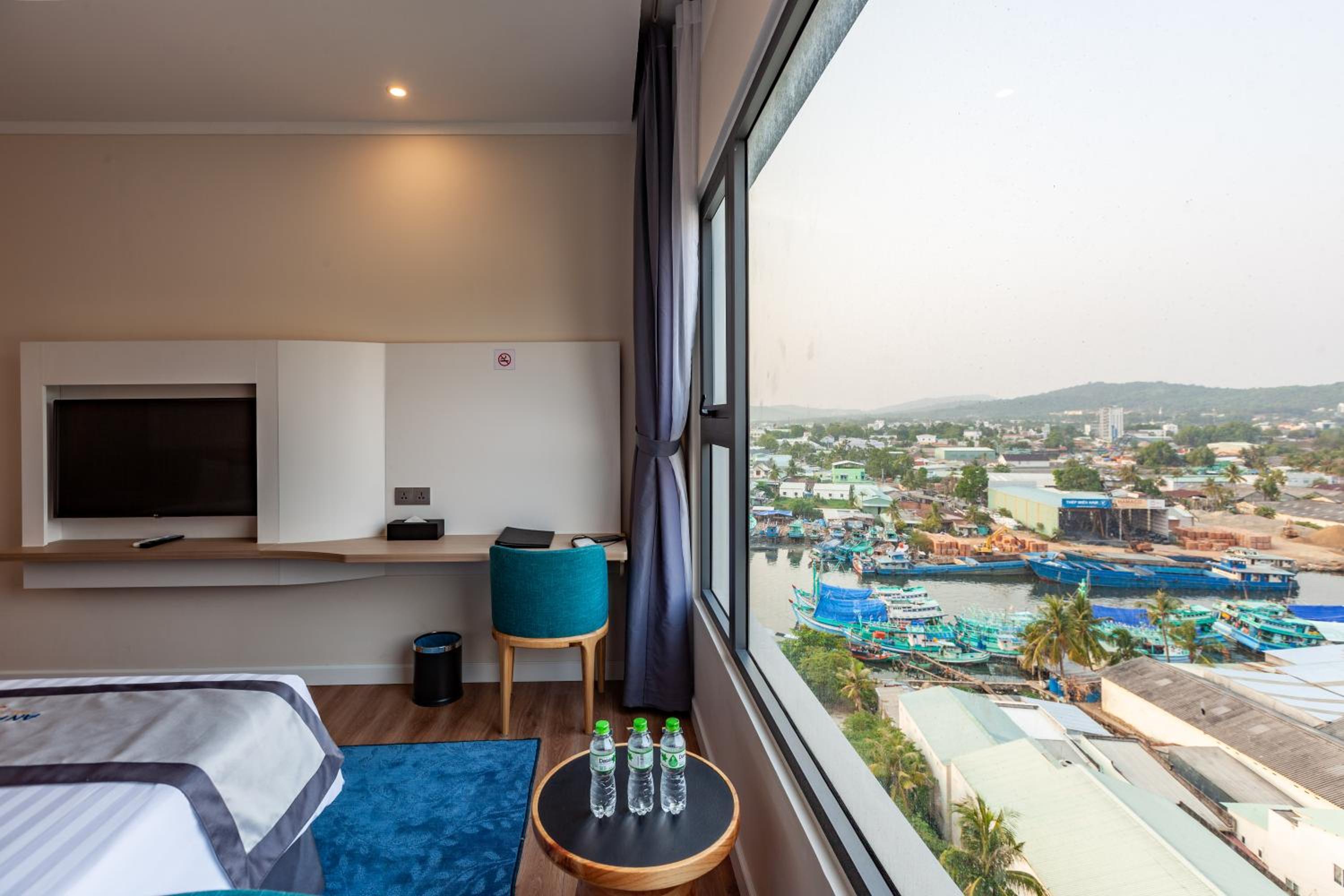 Superior Triple Room photo 3