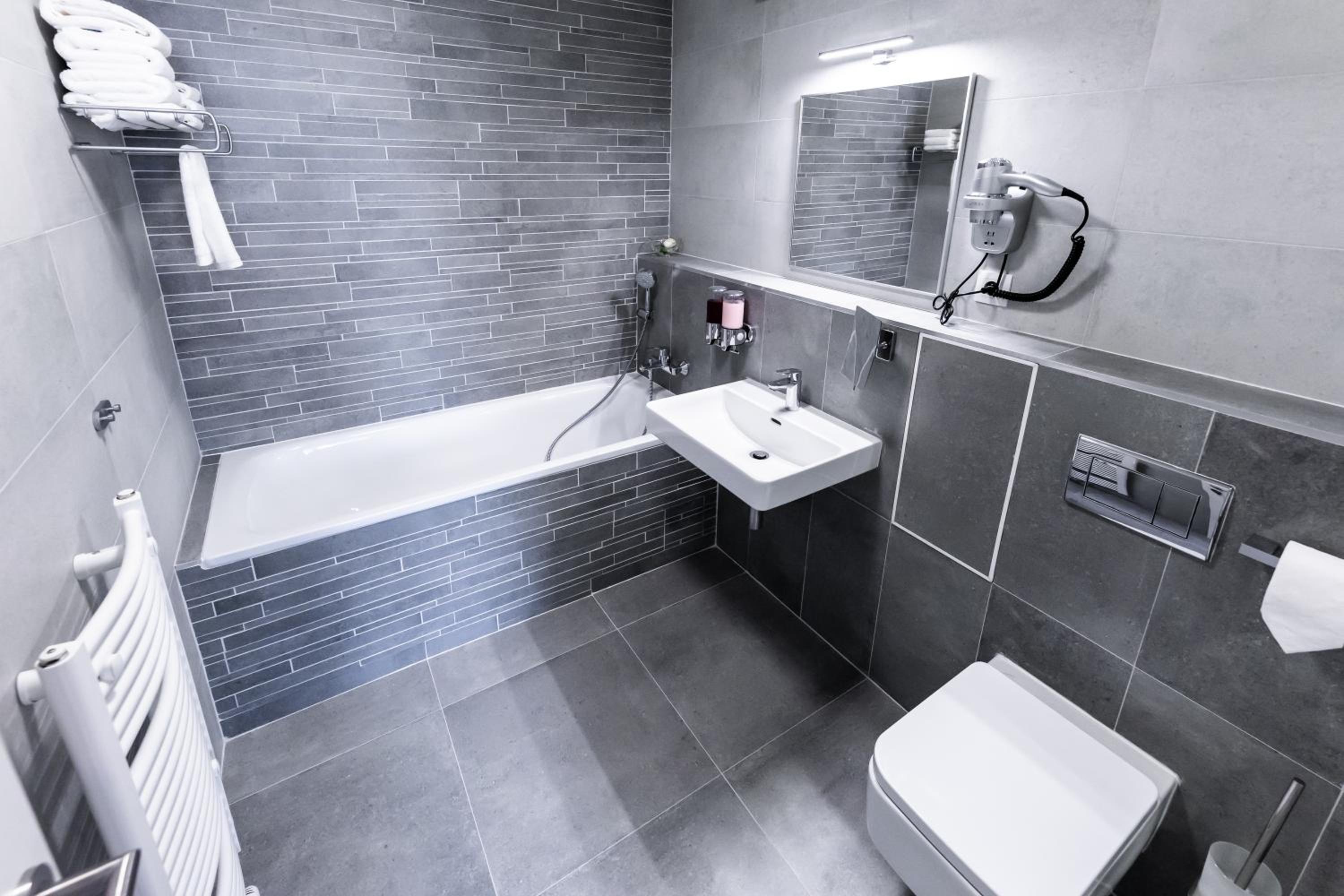 Standard Double Room - Photo 6