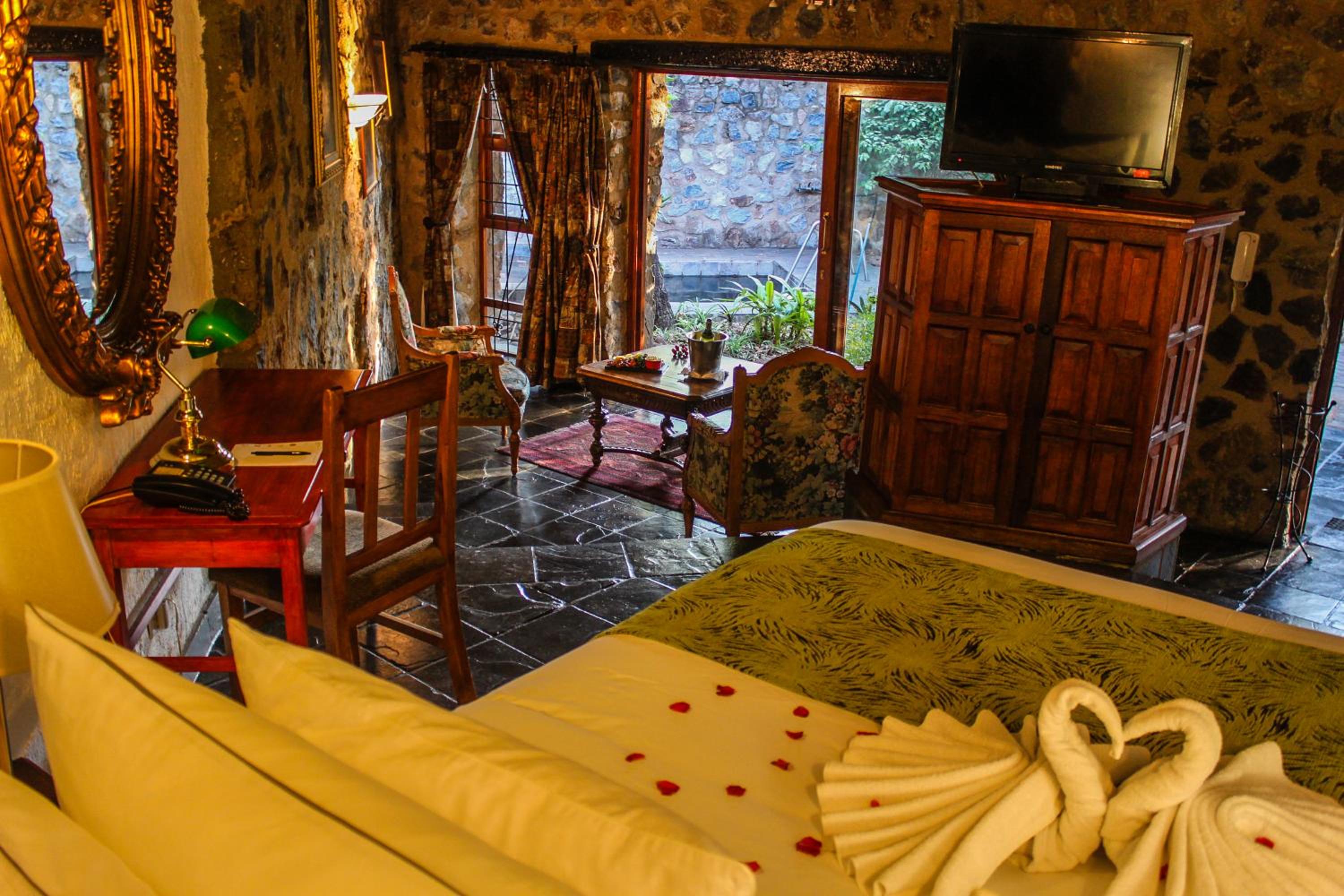 Royal Suite - Photo 2