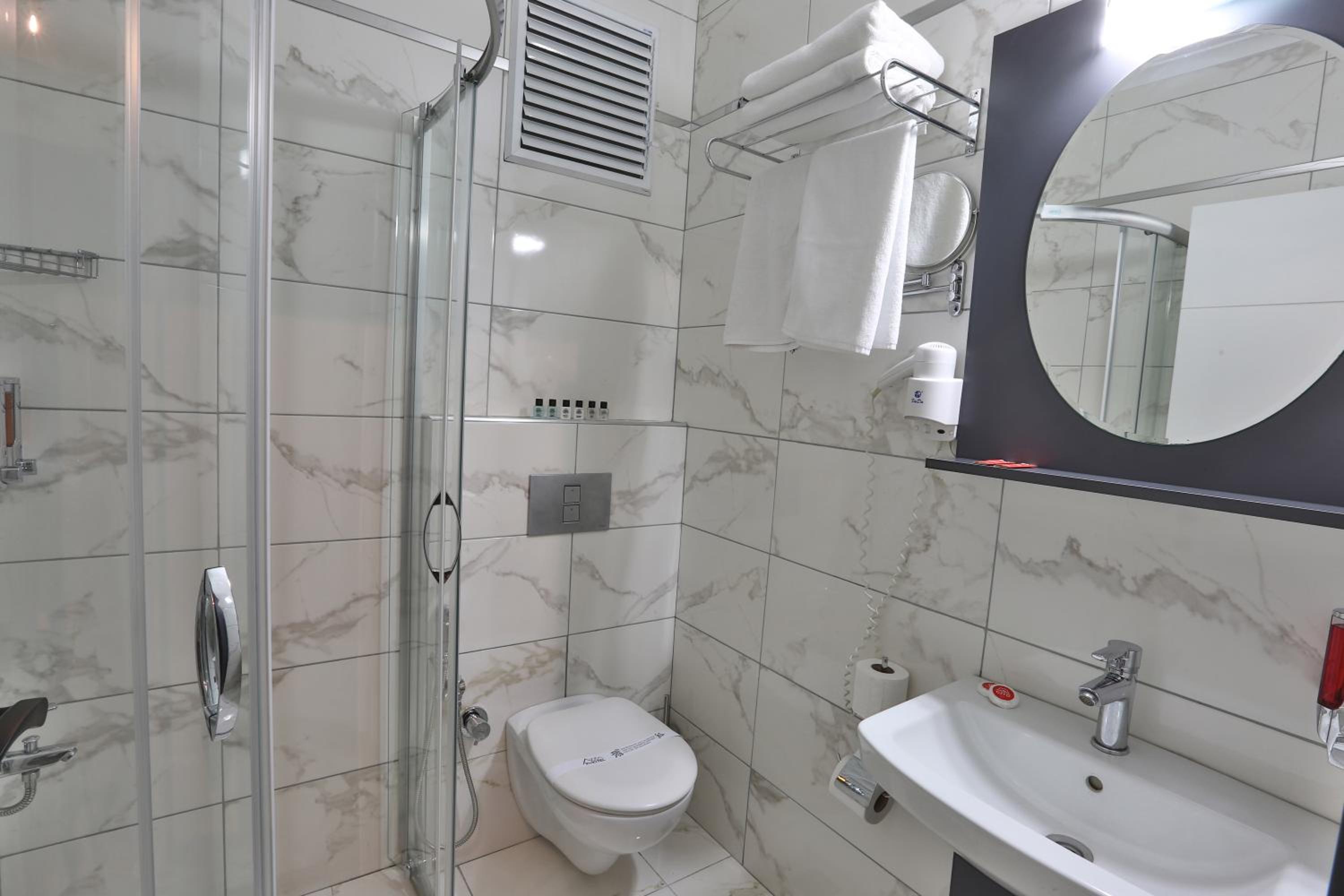 Deluxe Twin Room - Photo 3