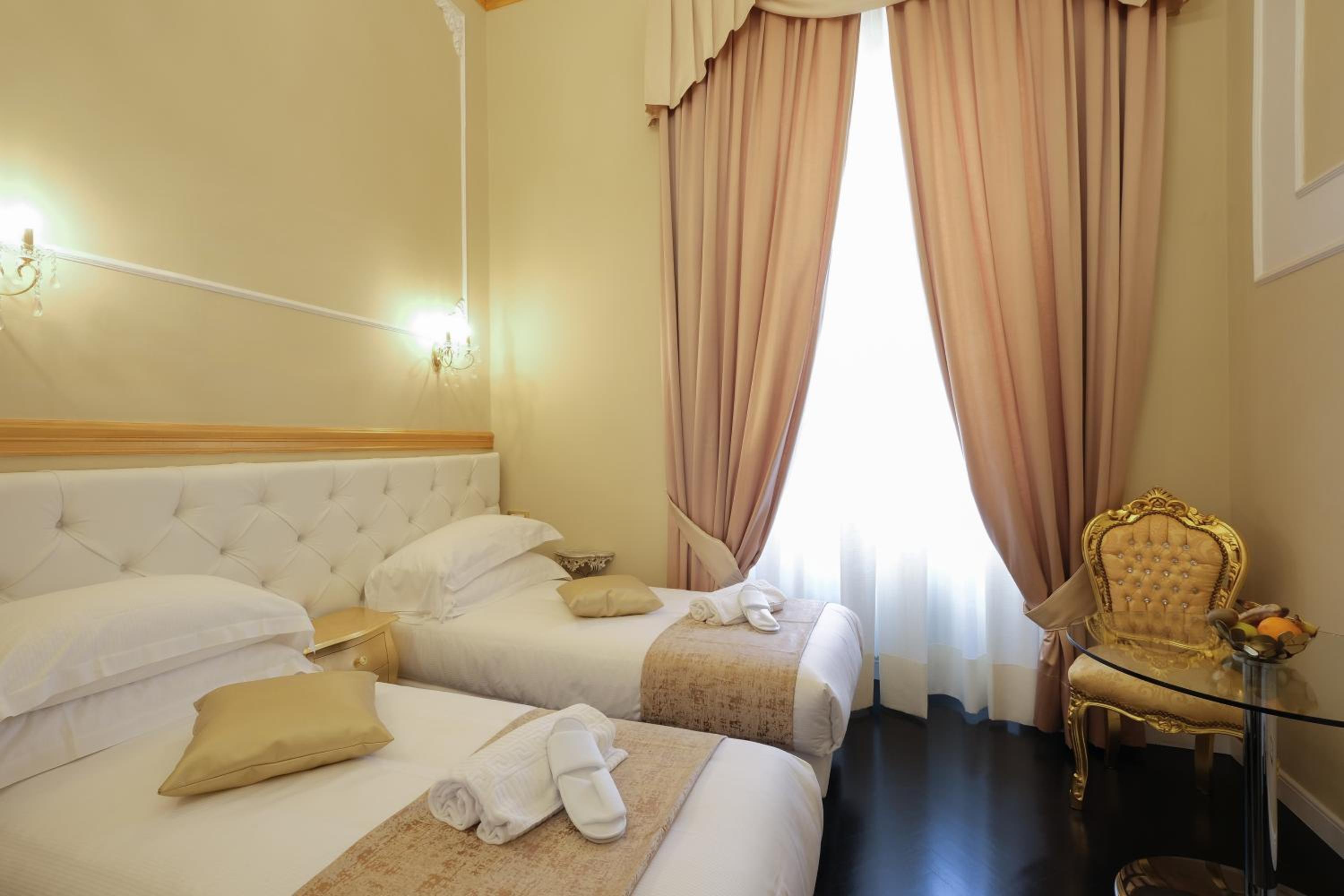 Superior King or Twin Room photo 1