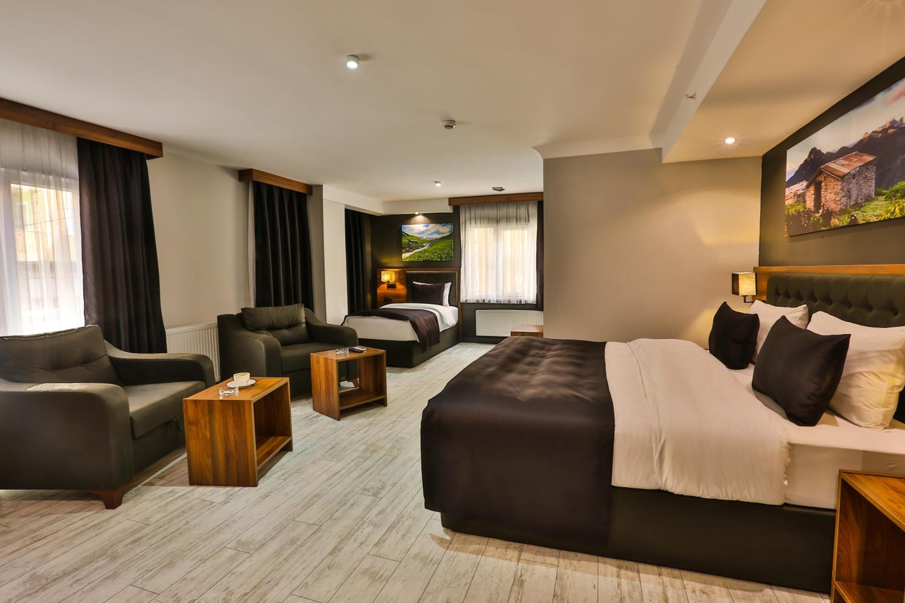 Family Room - Photo 16