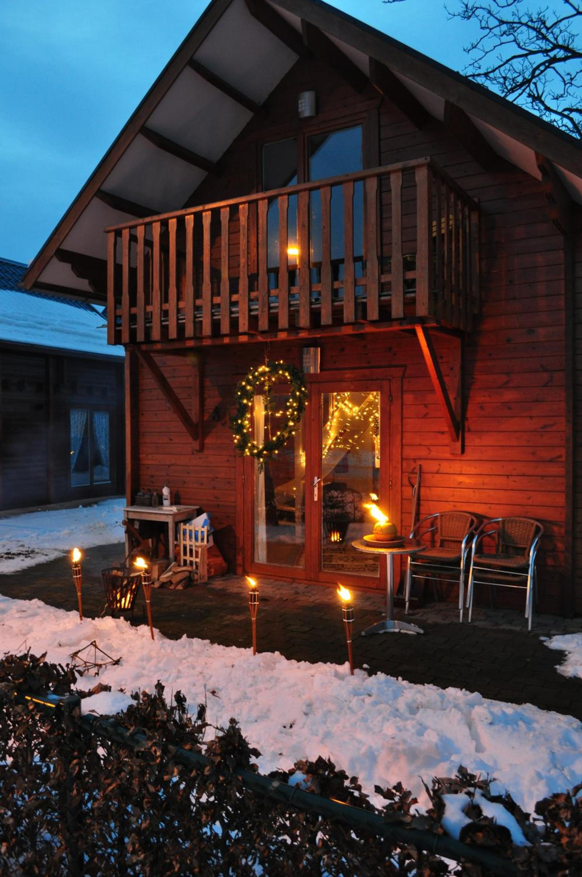 Three-Bedroom Cottage - Photo 12