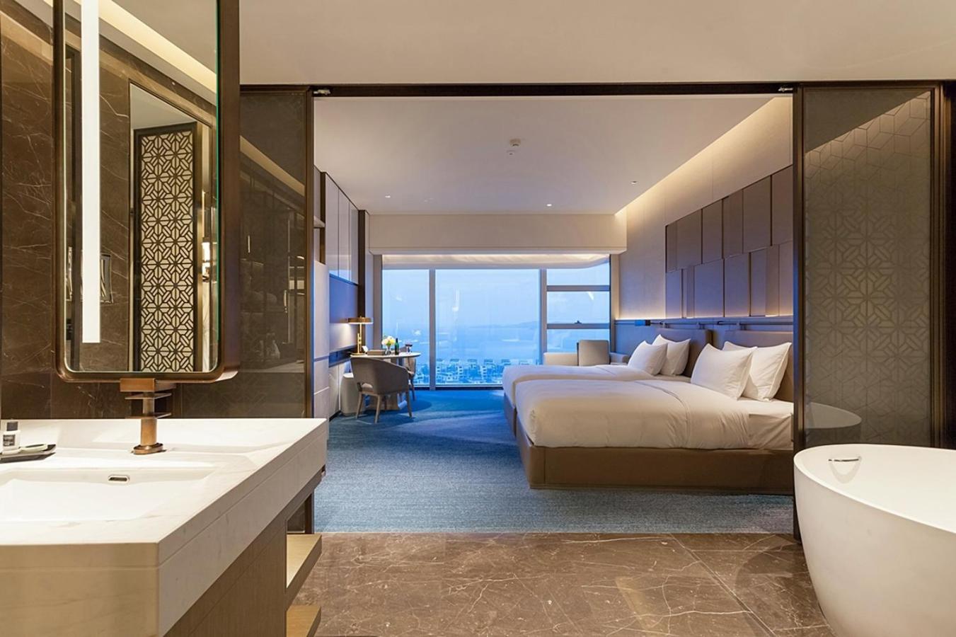 Executive Sea View Twin Room  -Free MiniBar&Afternoon Tea photo 1