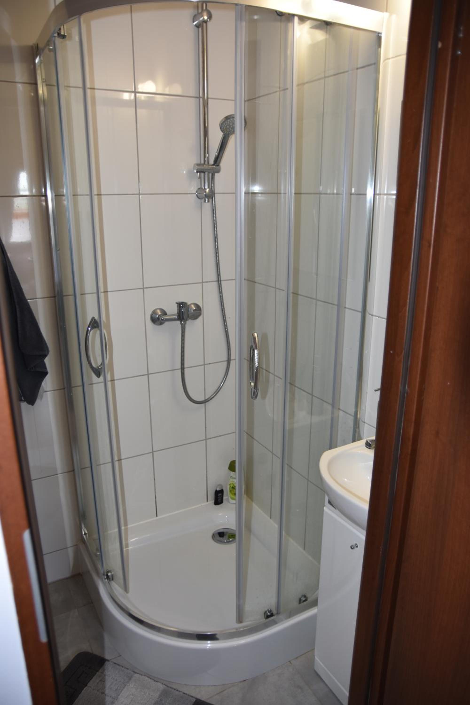 Family Room with Private Bathroom photo 2
