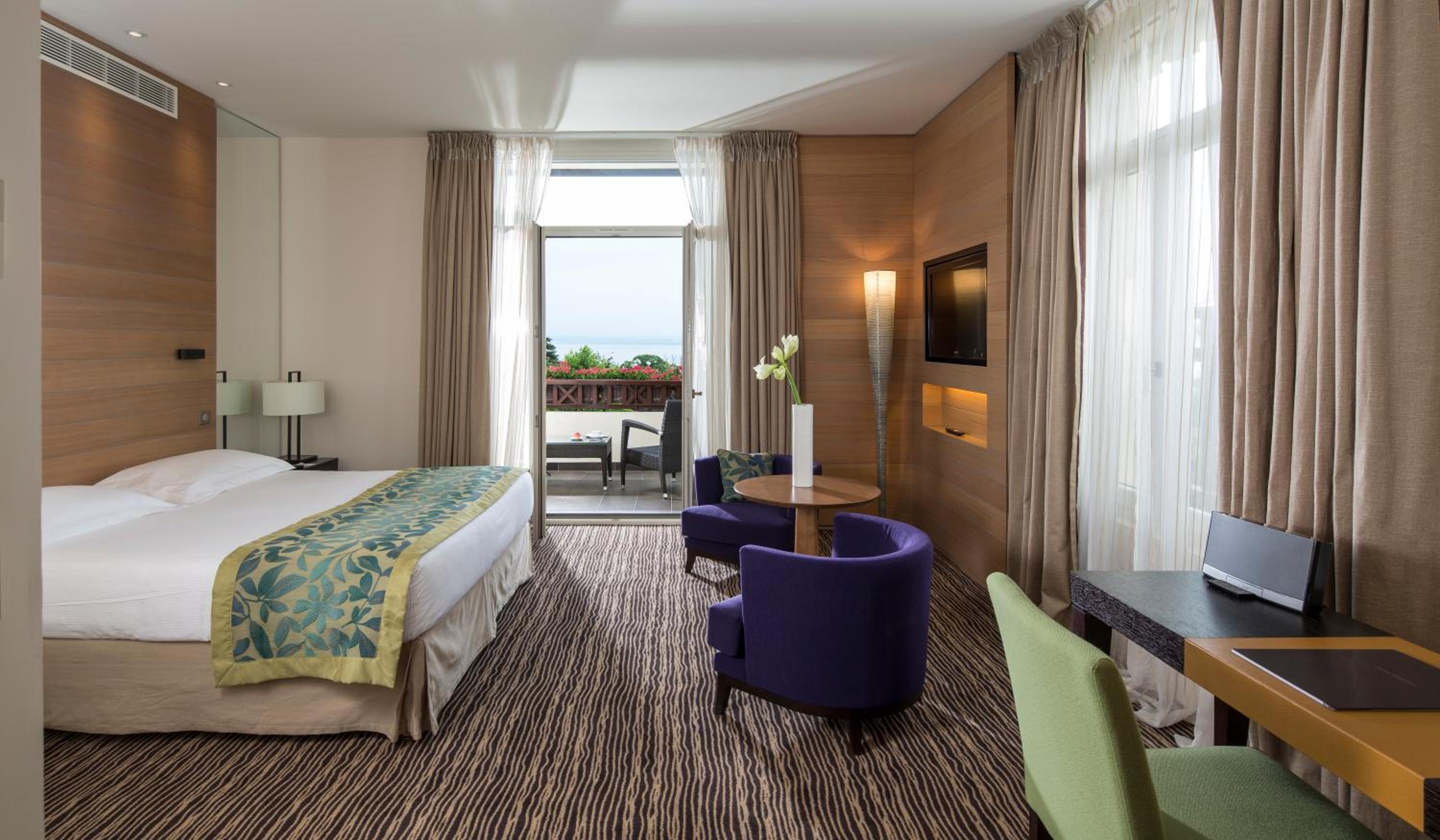 Suite with Lake View - Photo 6