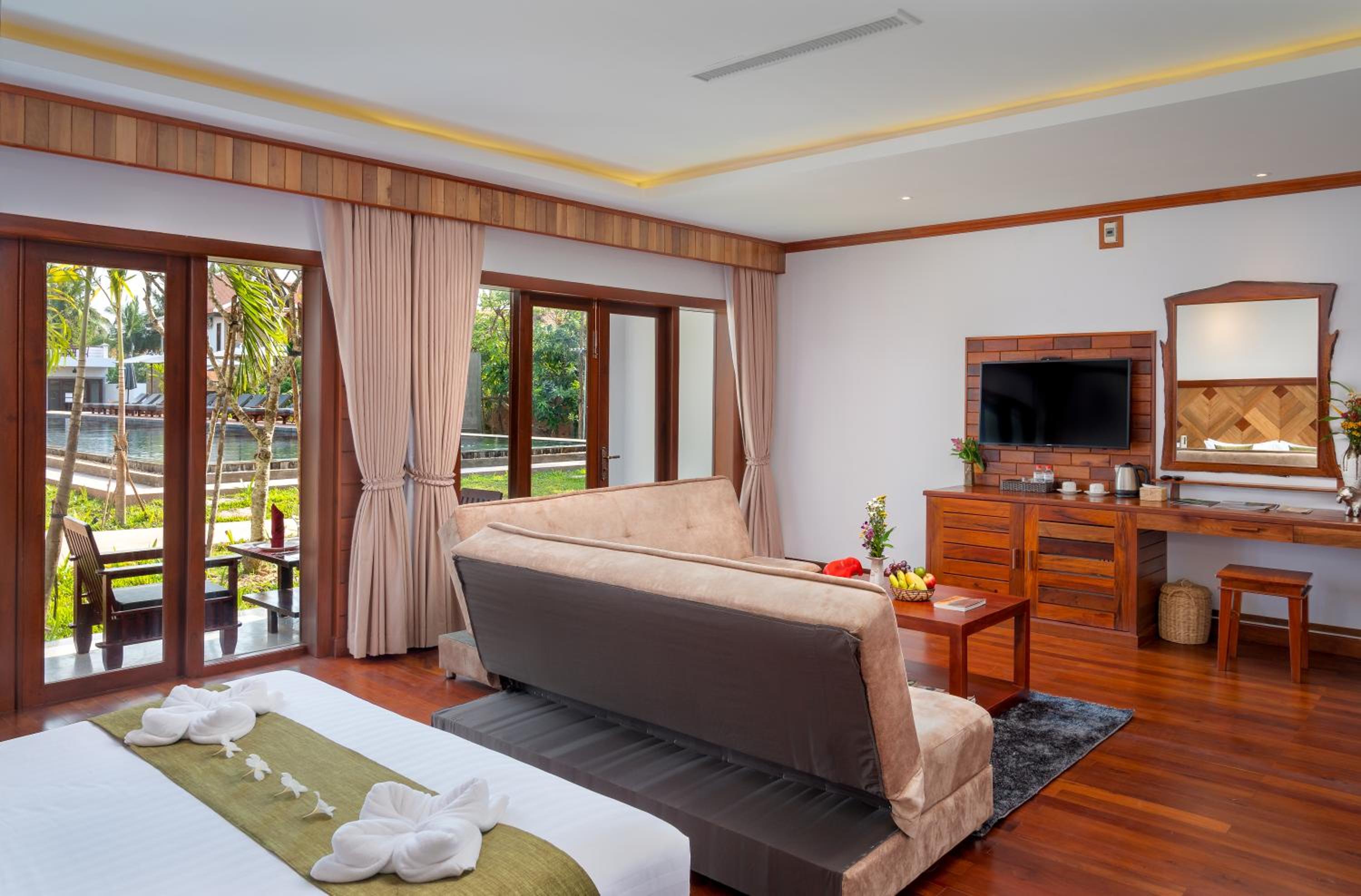 Luxury Double -Modern Style- Pool view with private balcony photo 1