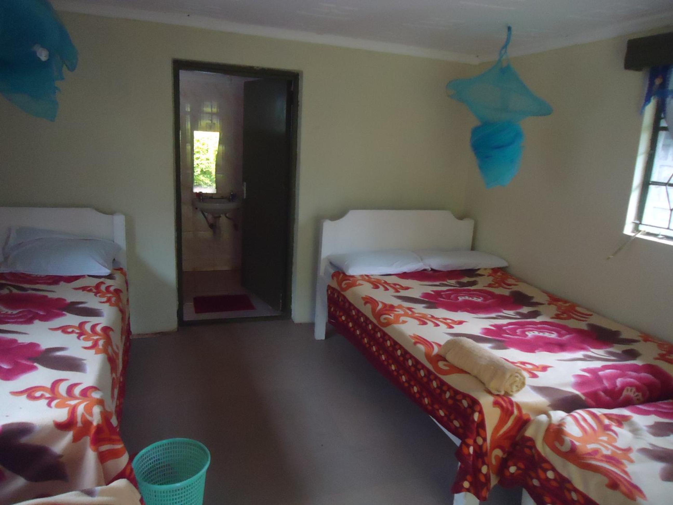 Family Room with Bathroom photo 2