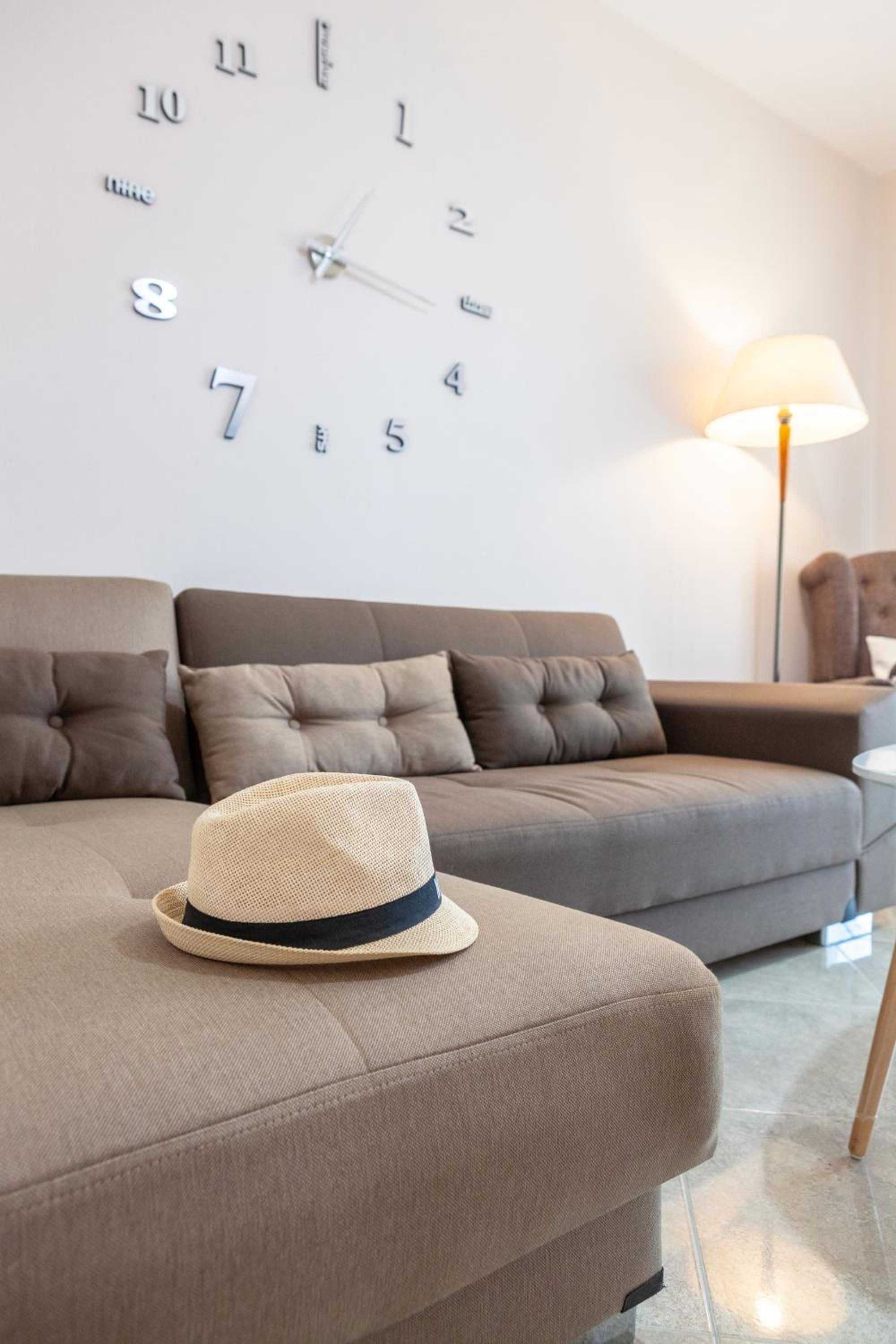 One-Bedroom Apartment - Photo 17