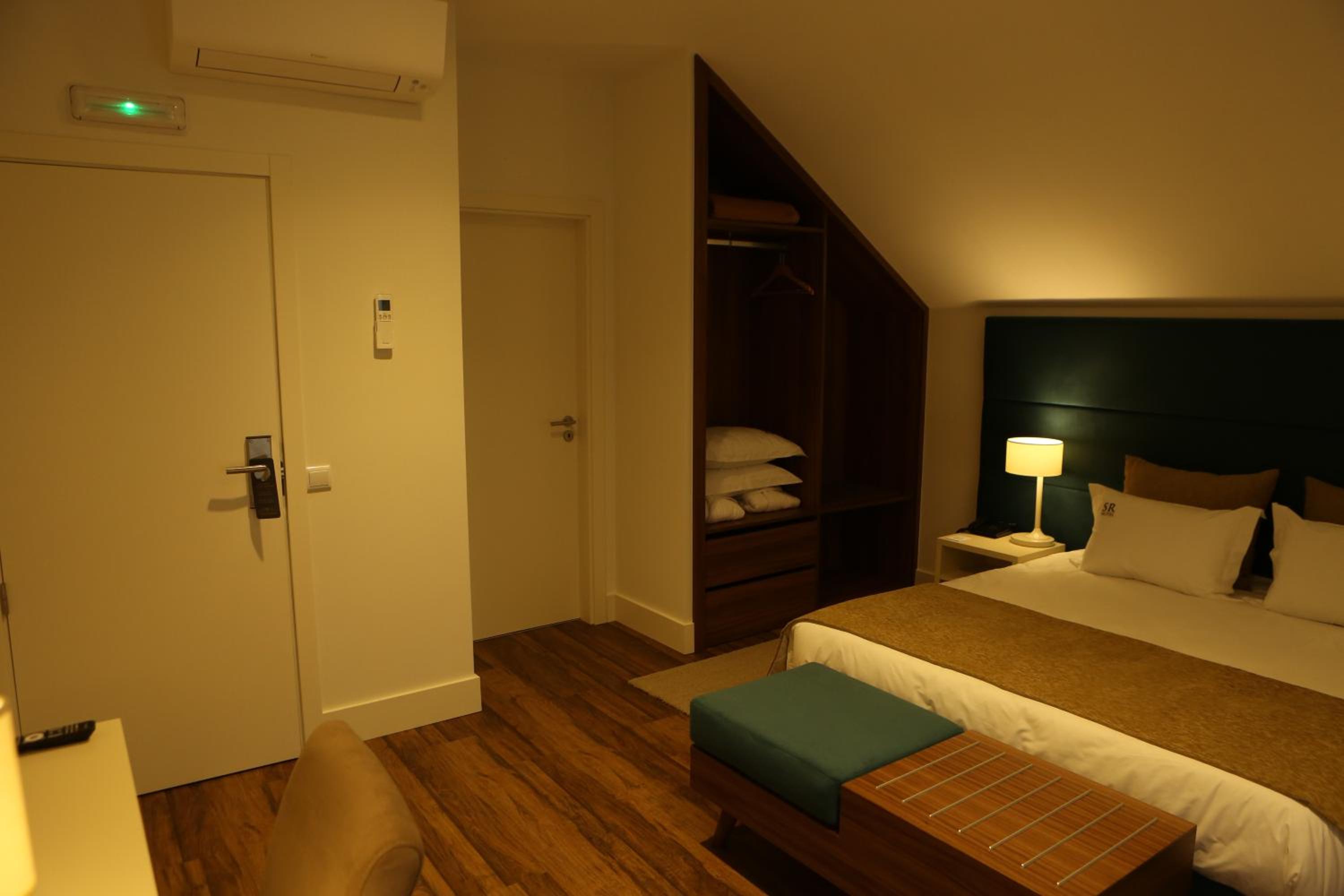 Double Room with Terrace - Photo 3