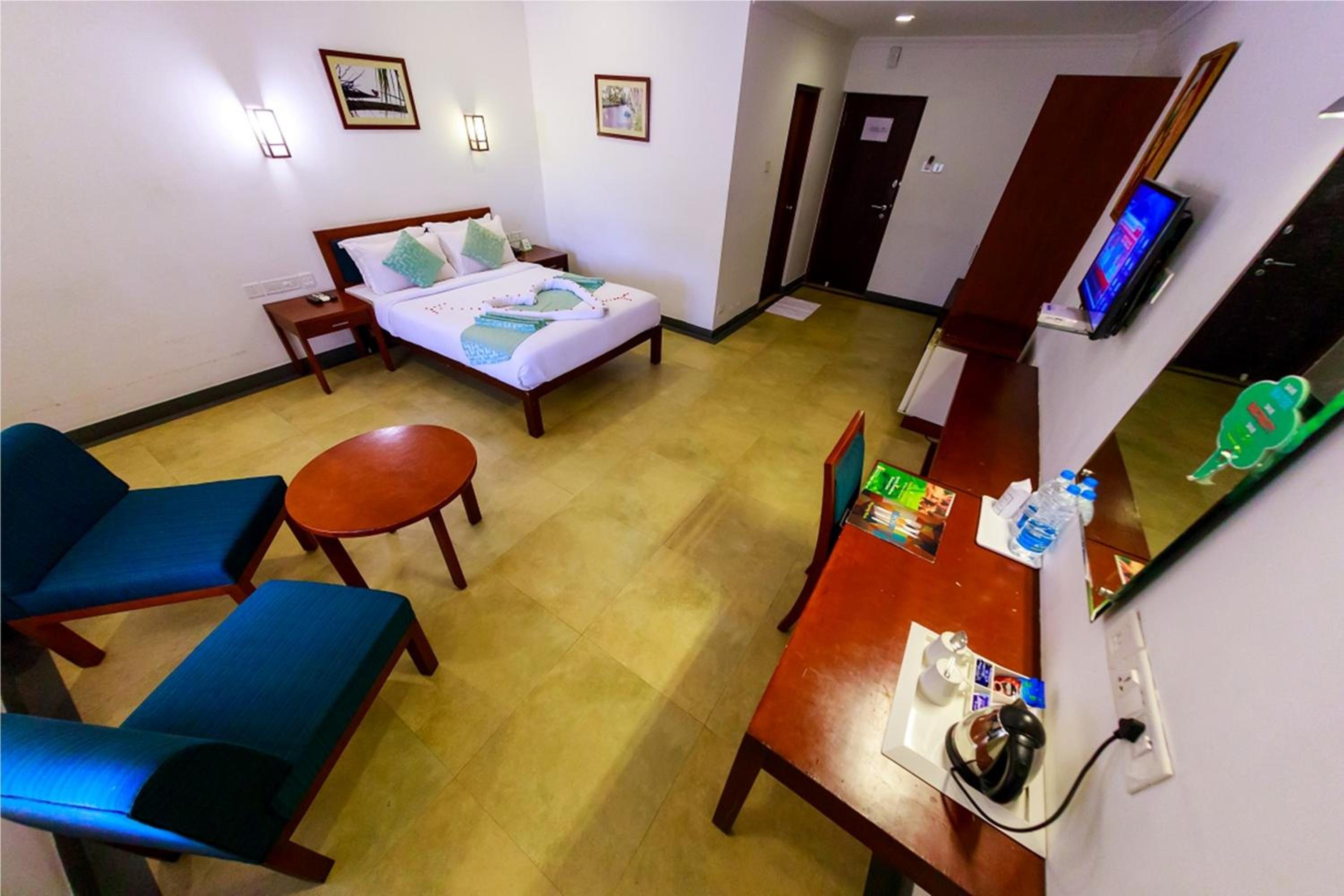Deluxe Double or Twin Room - Photo 5