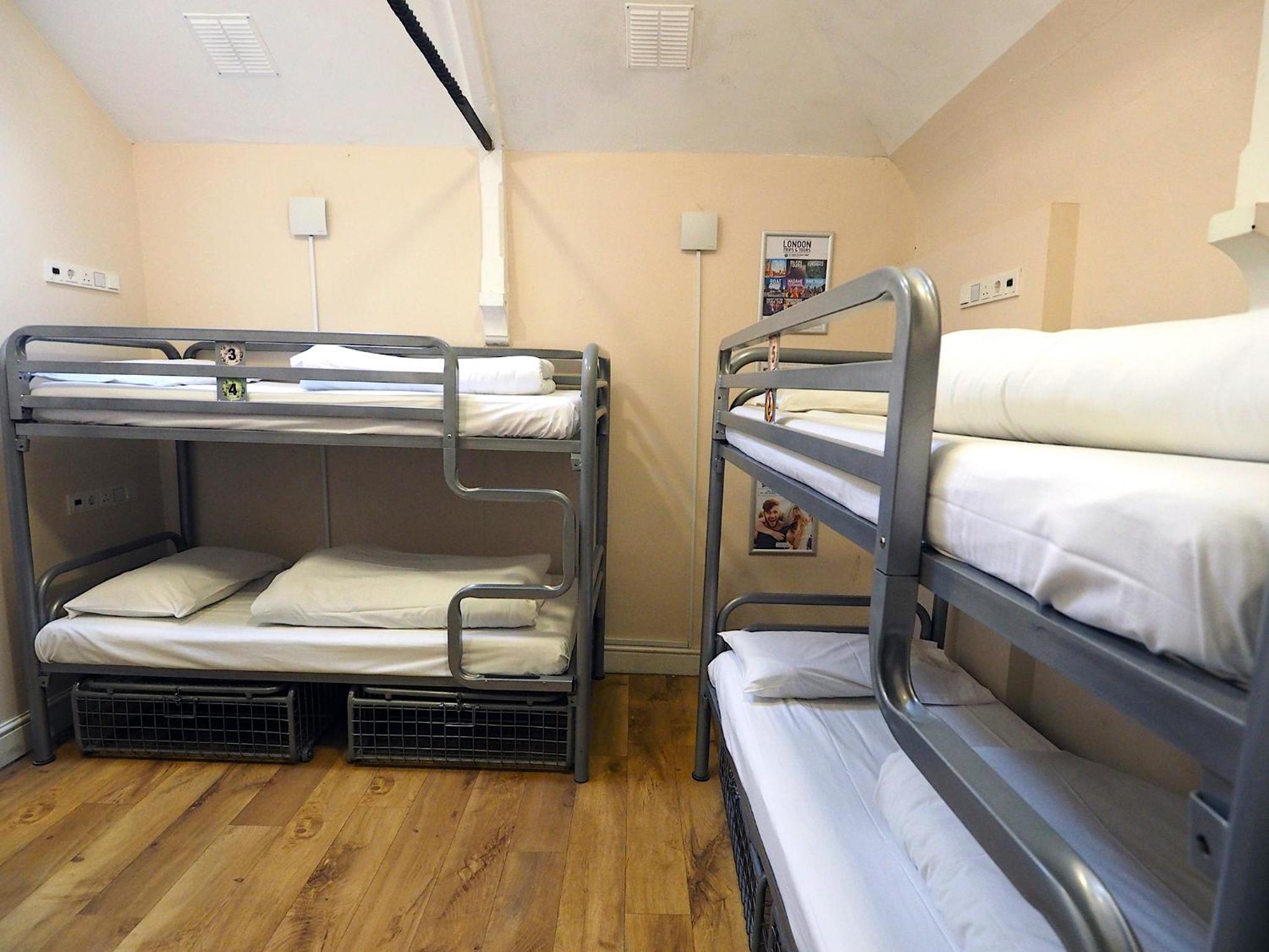 Bed in 6-Bed Mixed Dormitory Room External Shared Bathroom photo 1