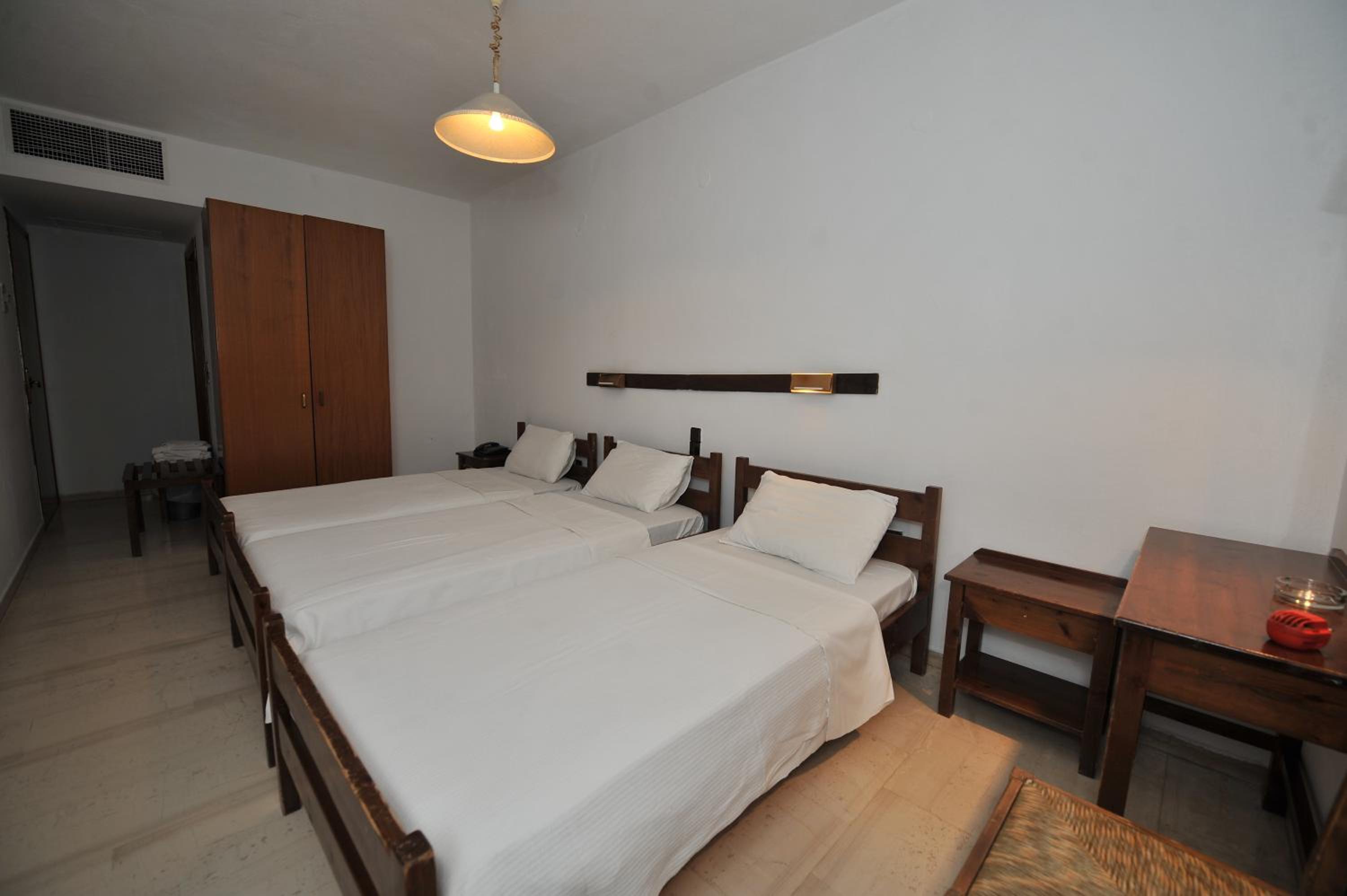 Triple Room - Photo 1
