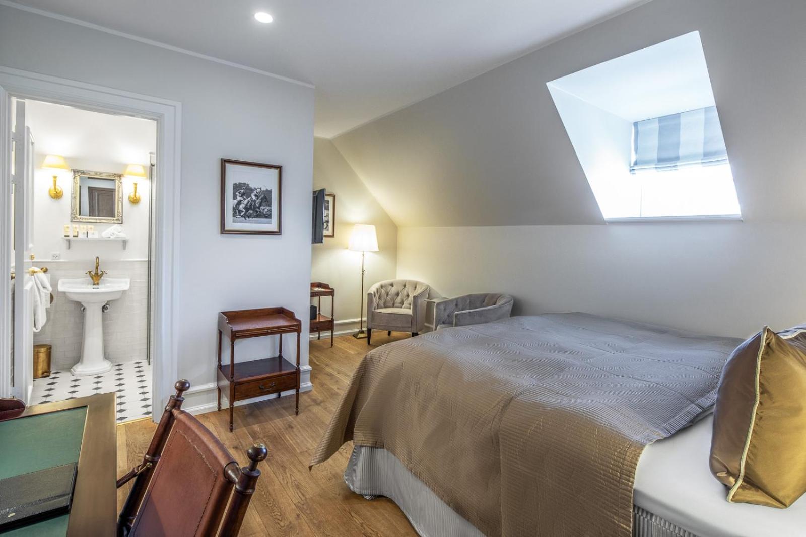 Standard Double Room - Annex photo 2