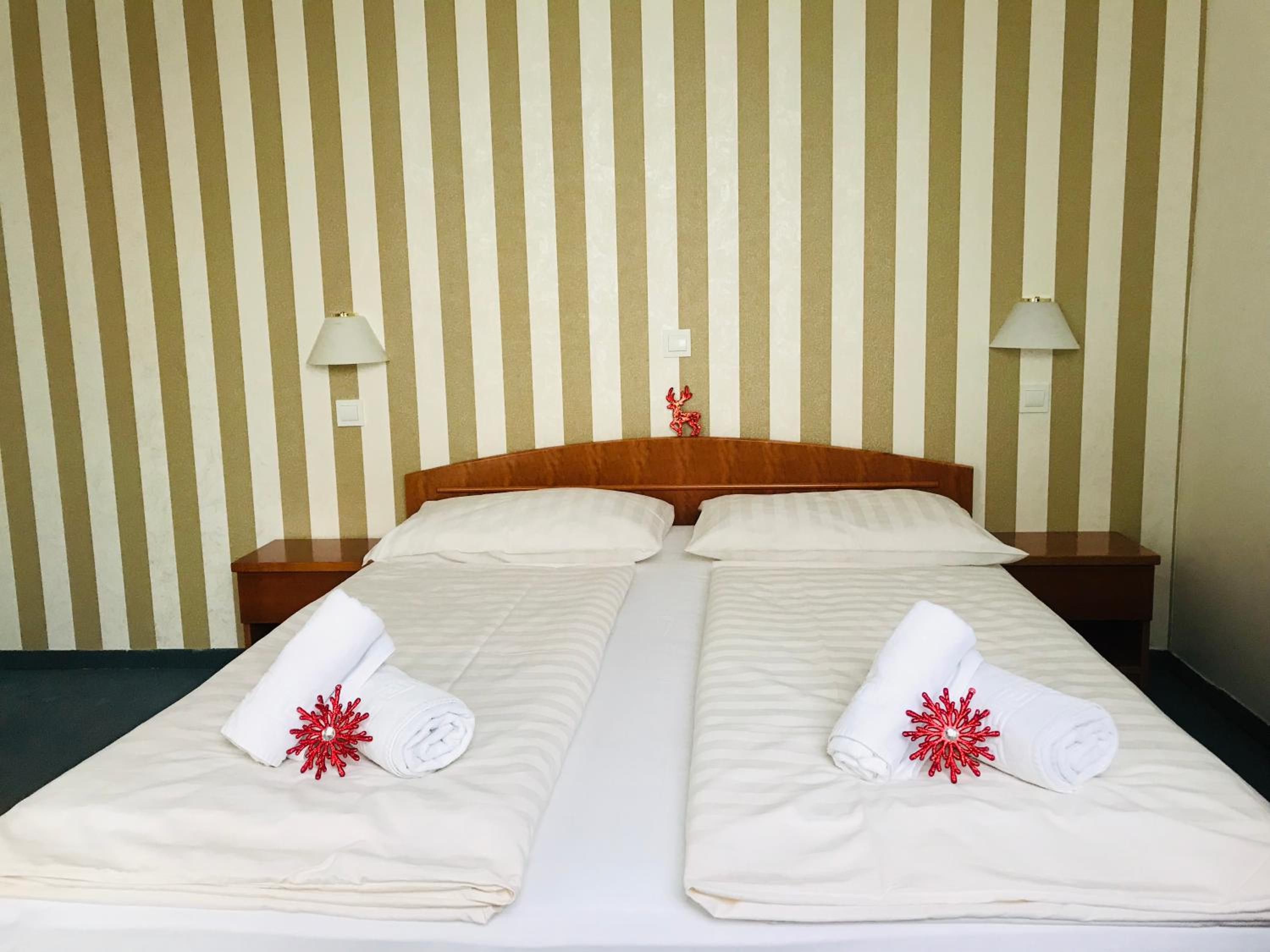 Double or Twin Room - Main Building - Photo 10