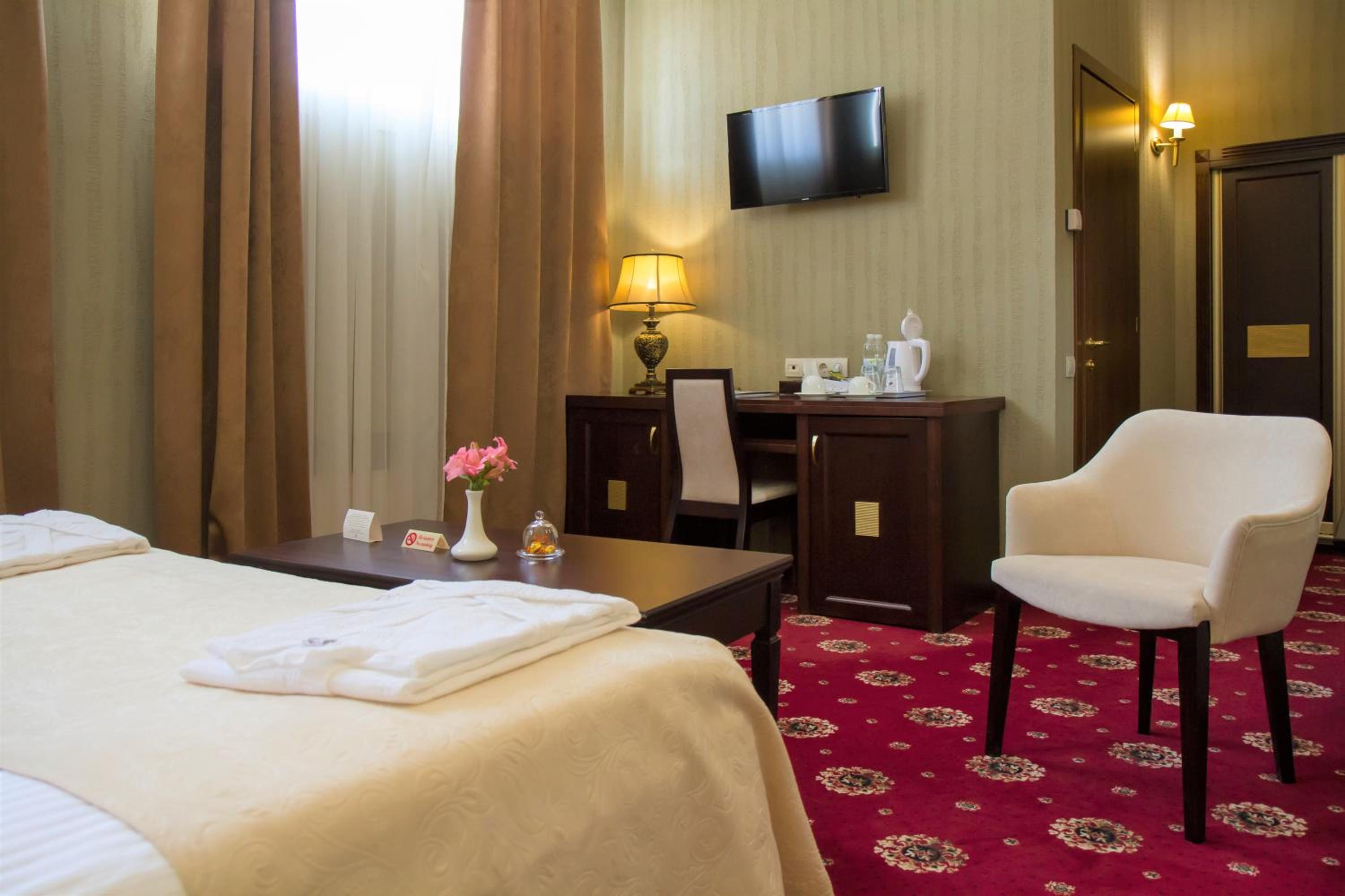 Double or Twin Room photo 2