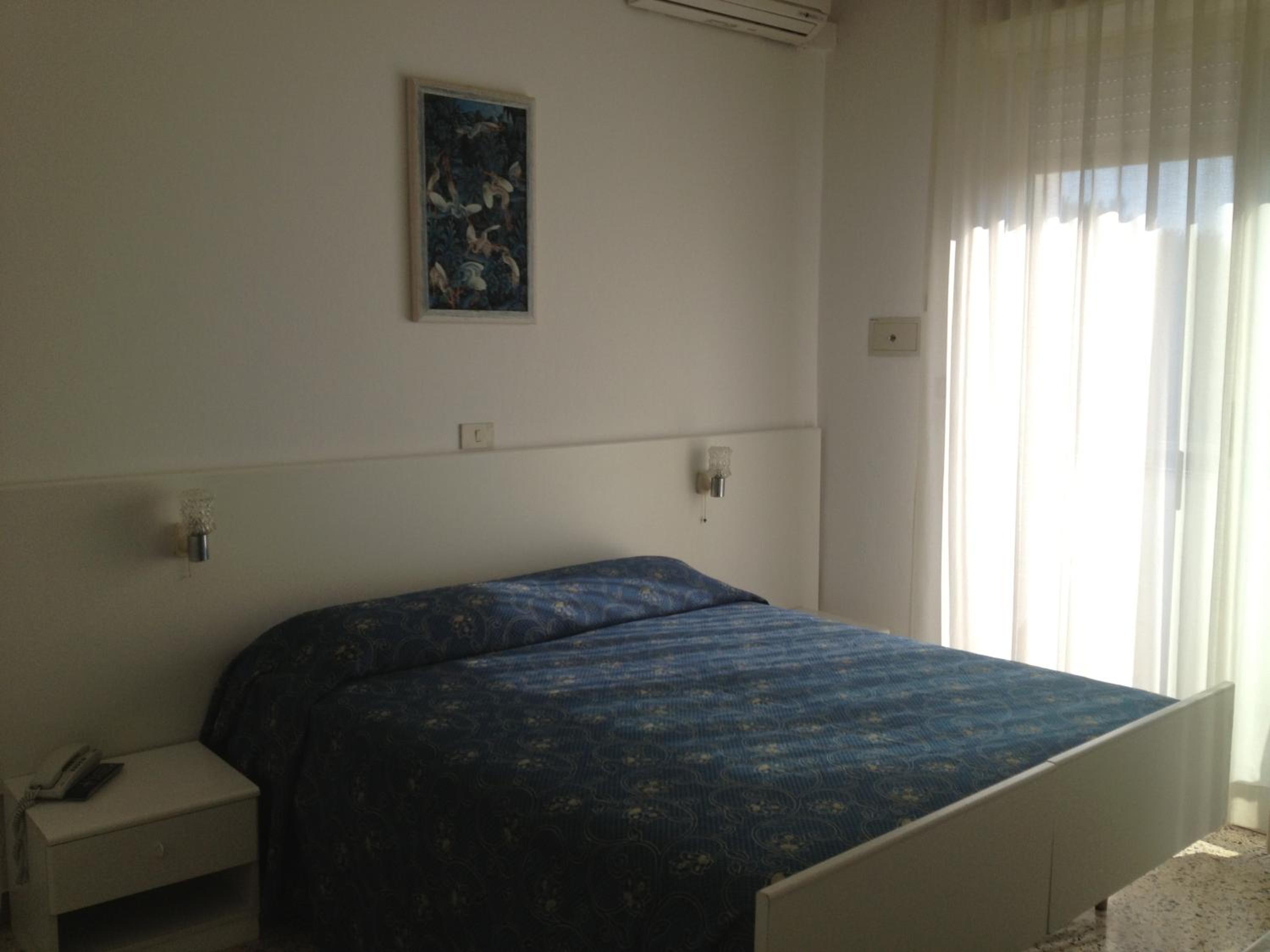 Double or Twin Room photo 2