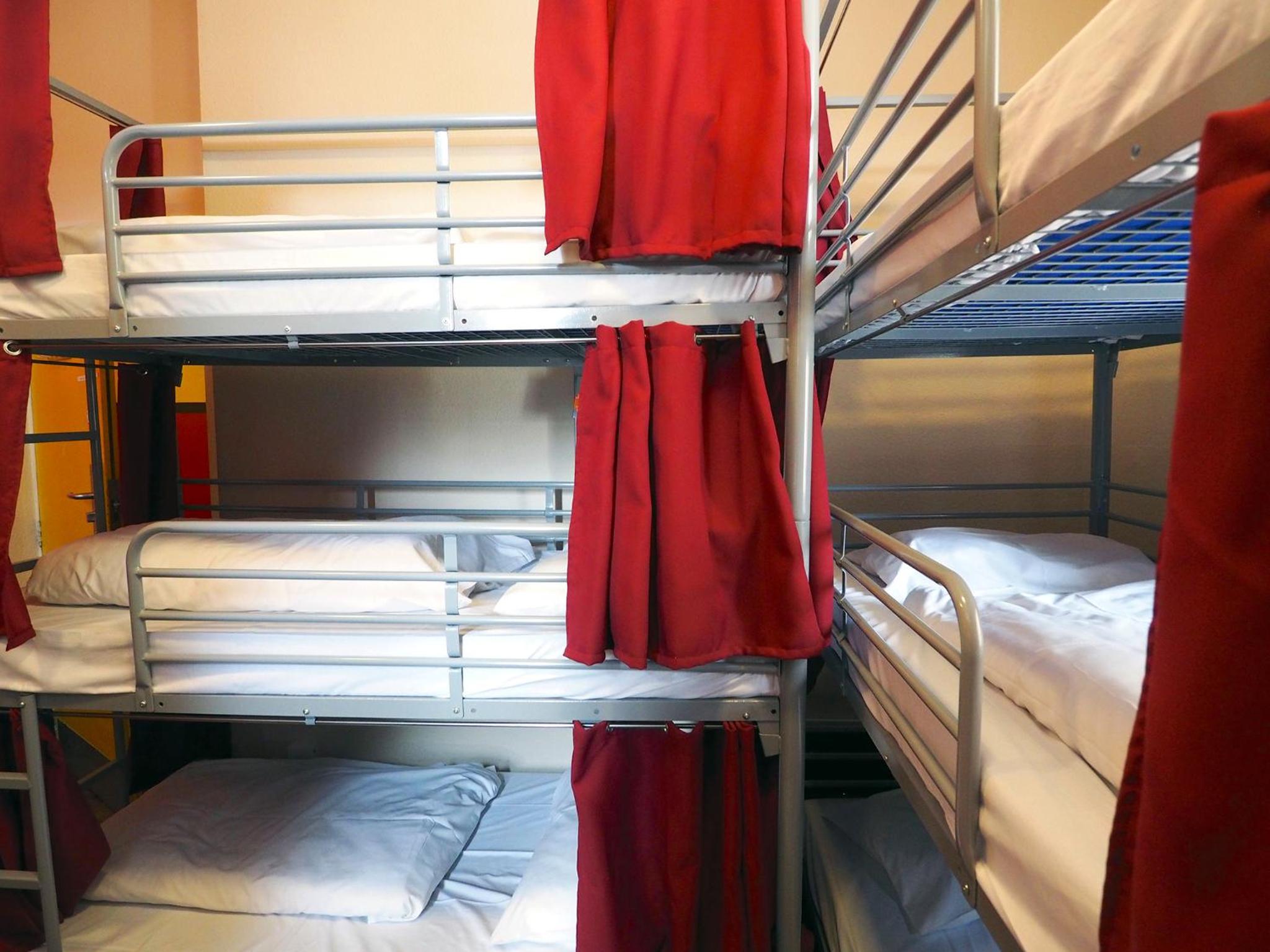 Bed in 12-Bed Mixed Dormitory Room with External Shared Bathroom photo 2