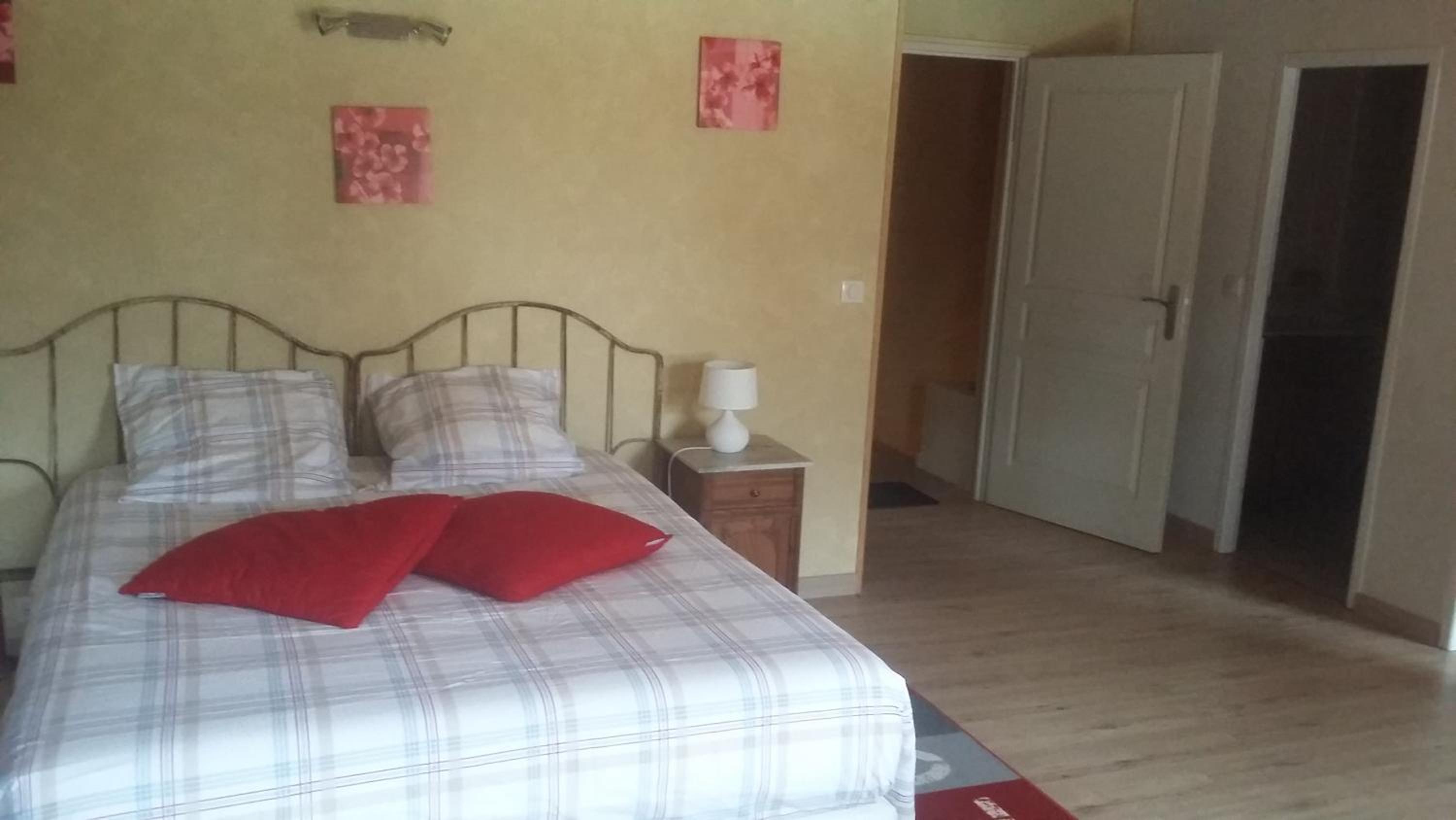 Family Double Room - Photo 7