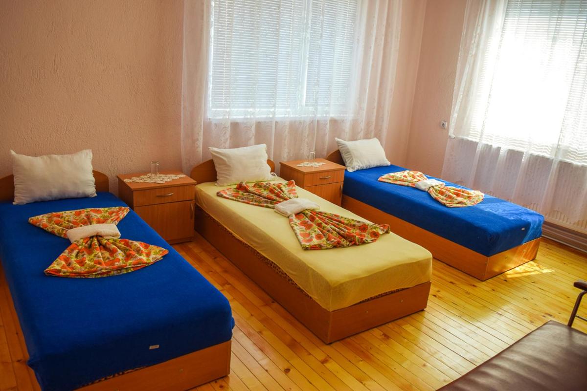 Basic Triple Room photo 1