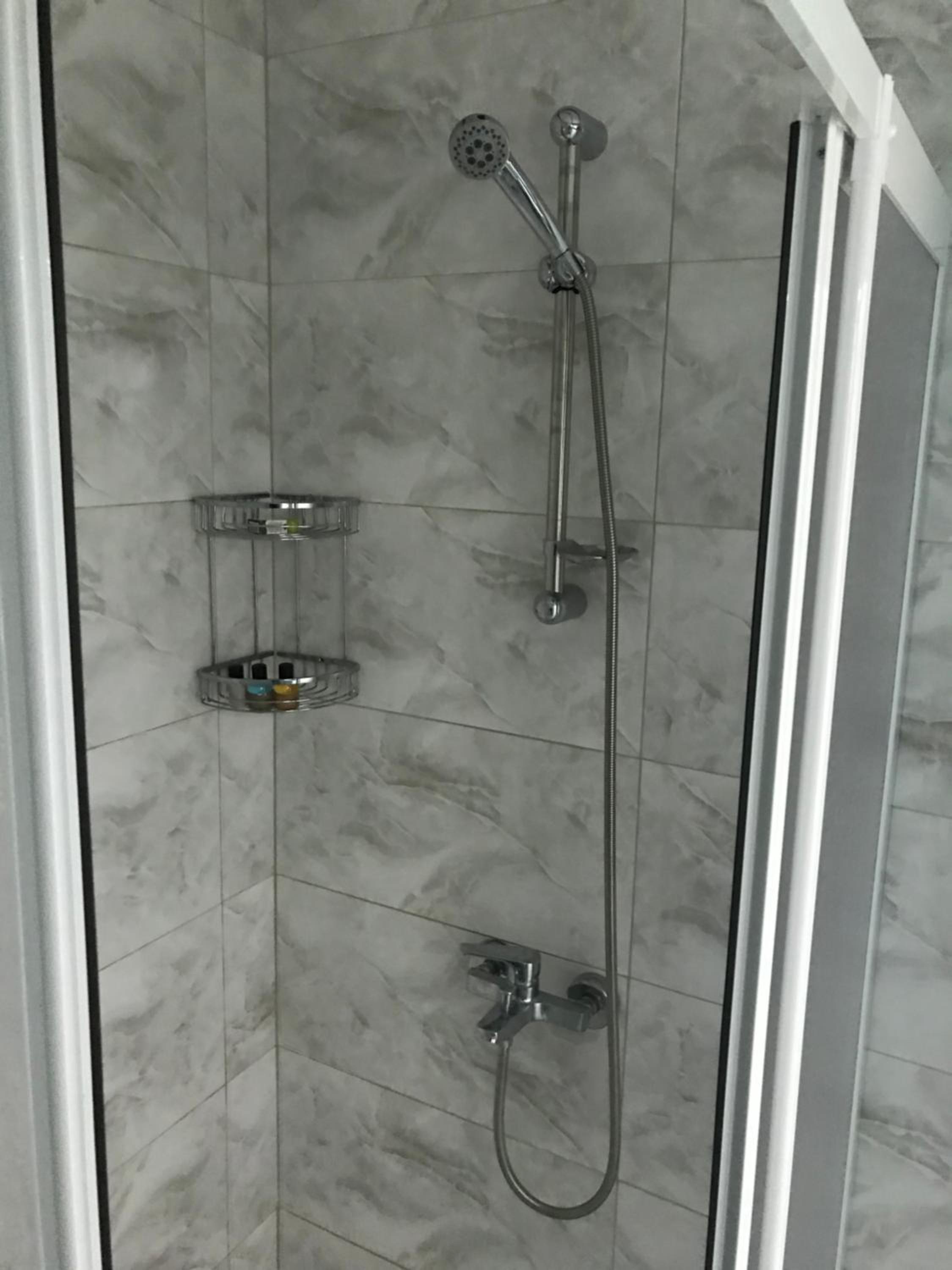 Deluxe Suite - Photo 12