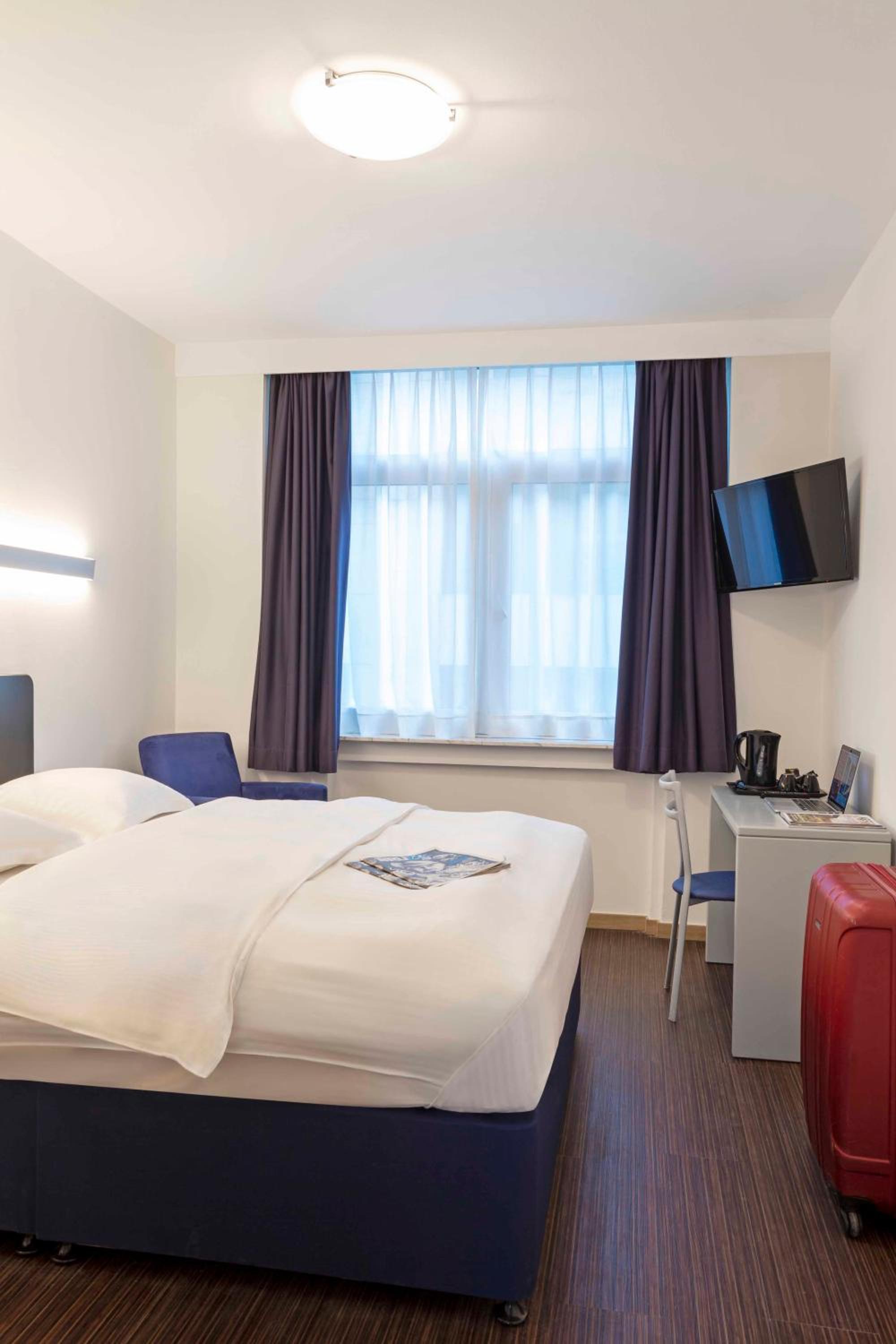 Single Room photo 3