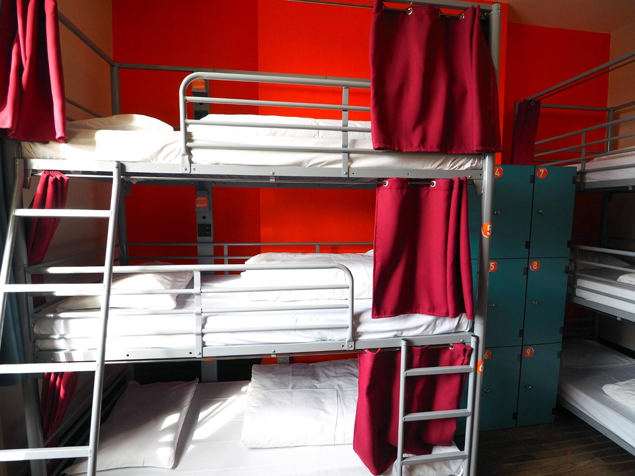 Bed in 9-Bed Mixed Dormitory Room with External Shared Bathroom photo 1